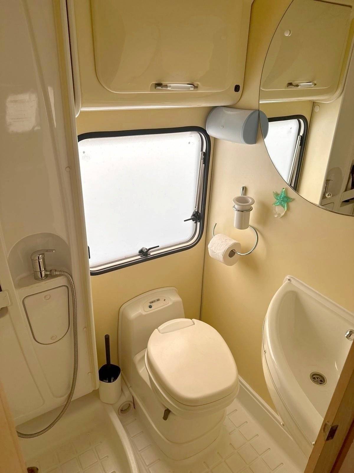 Trigano DINGHI luxury 4G "HAPPY FAMILY" TNF