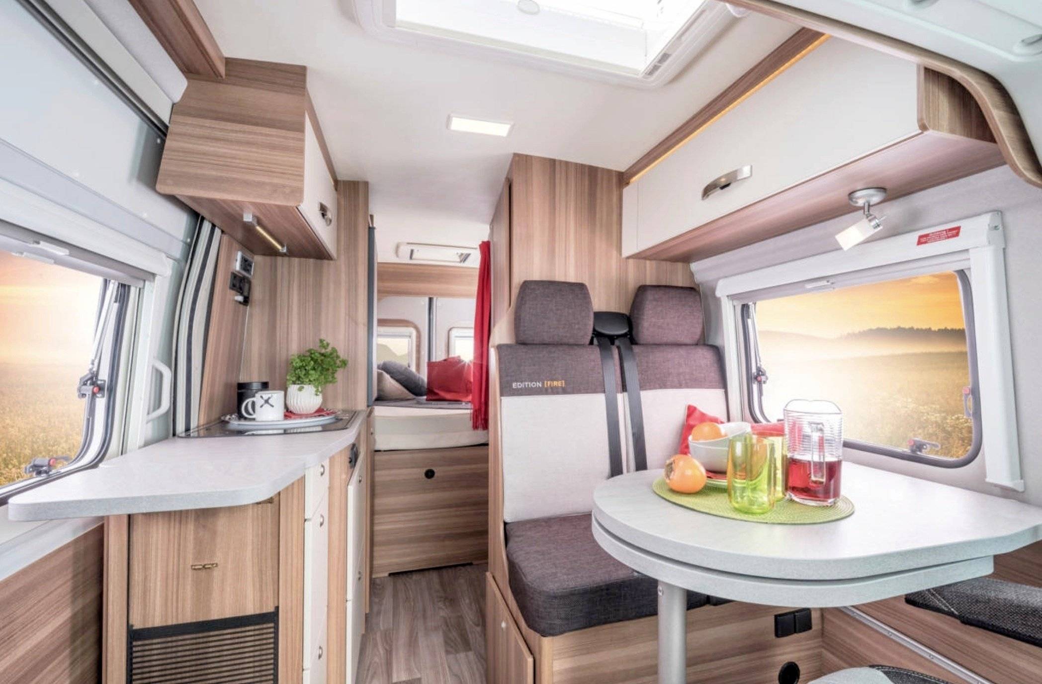schräge Vorderansicht Fiat FIAT DUCATO - Yescapa