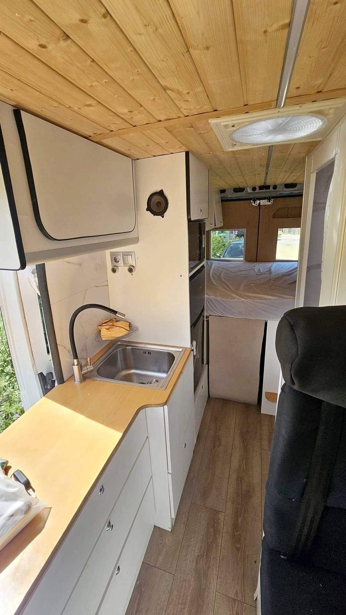 Angolo cucina Fiat Ducato 2,3 l 180 ch - Yescapa