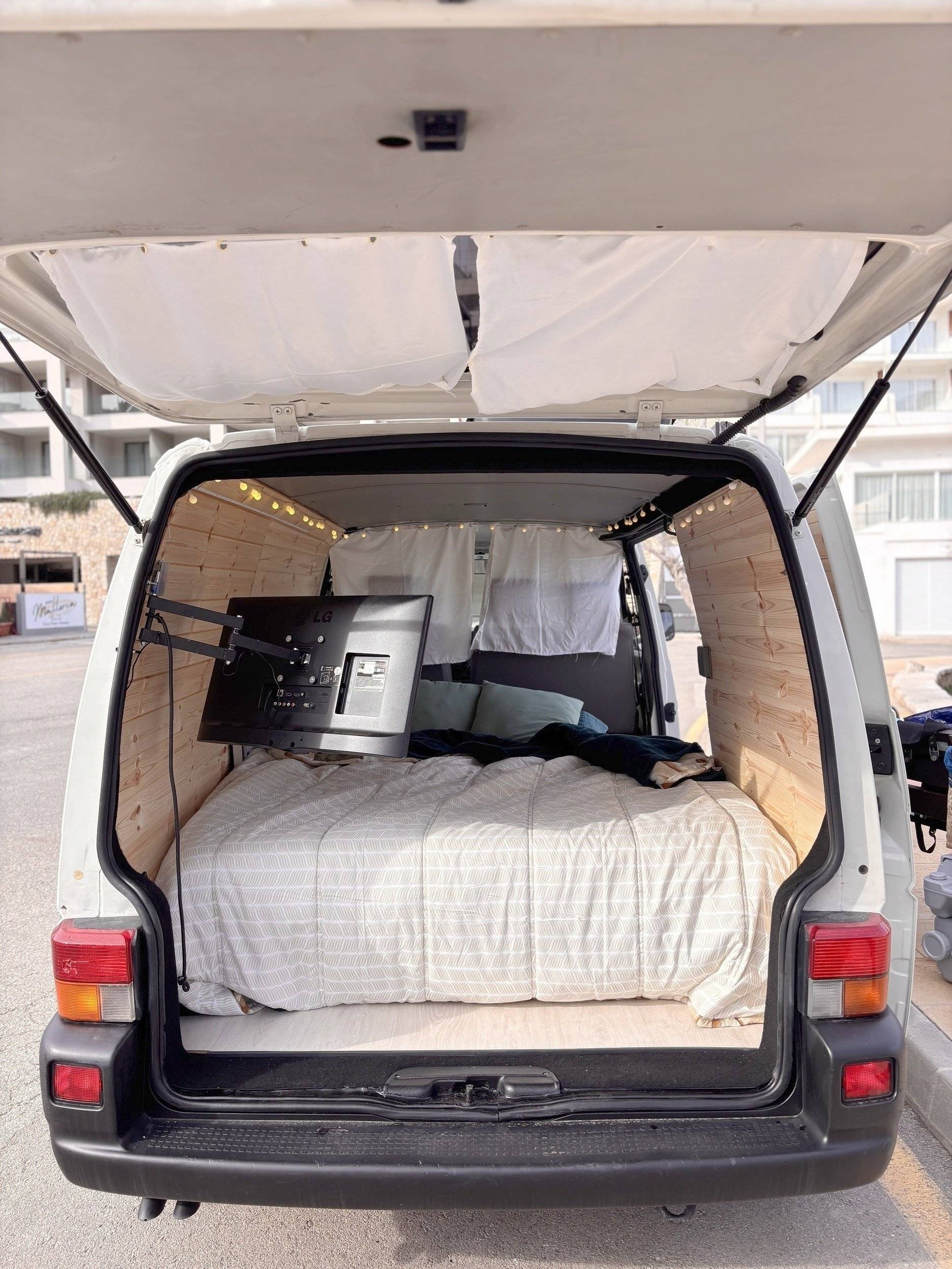 Volkswagen California Camper