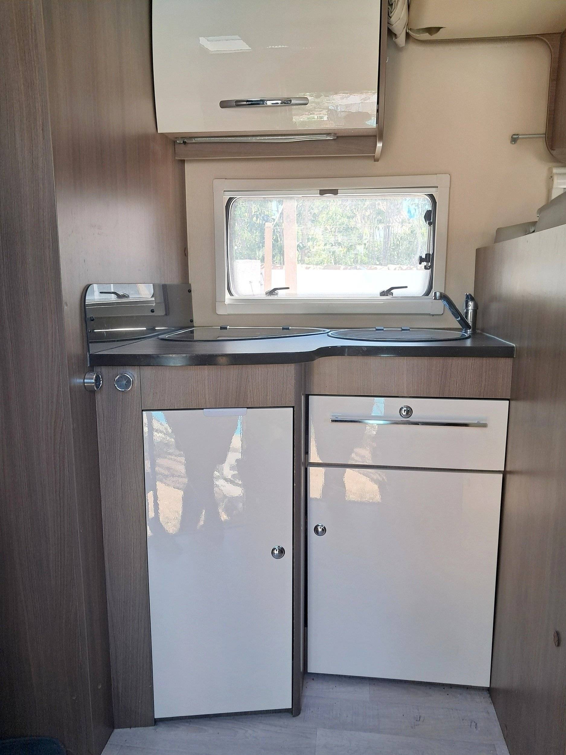 Kitchen  - Yescapa