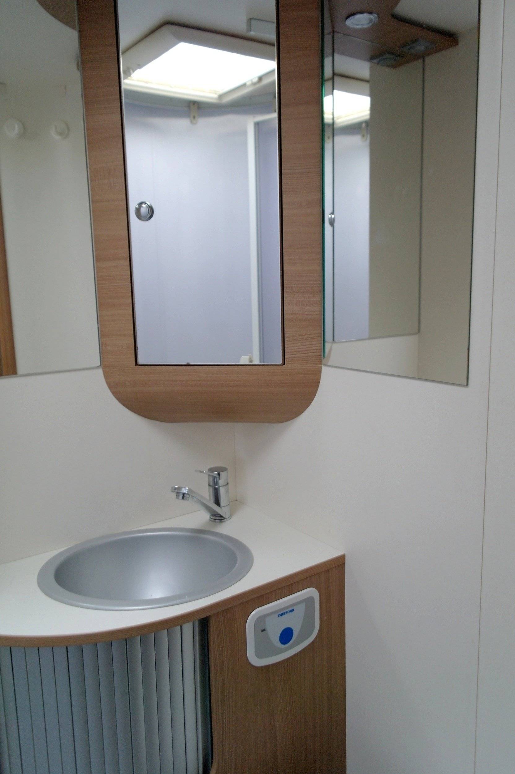 Adria 2,3 l 130 ch.