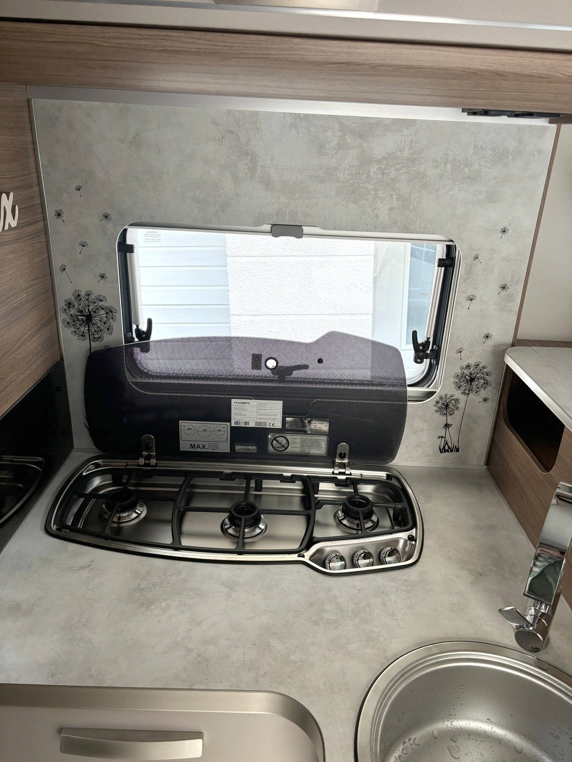 Knaus Live Wave 650 MF