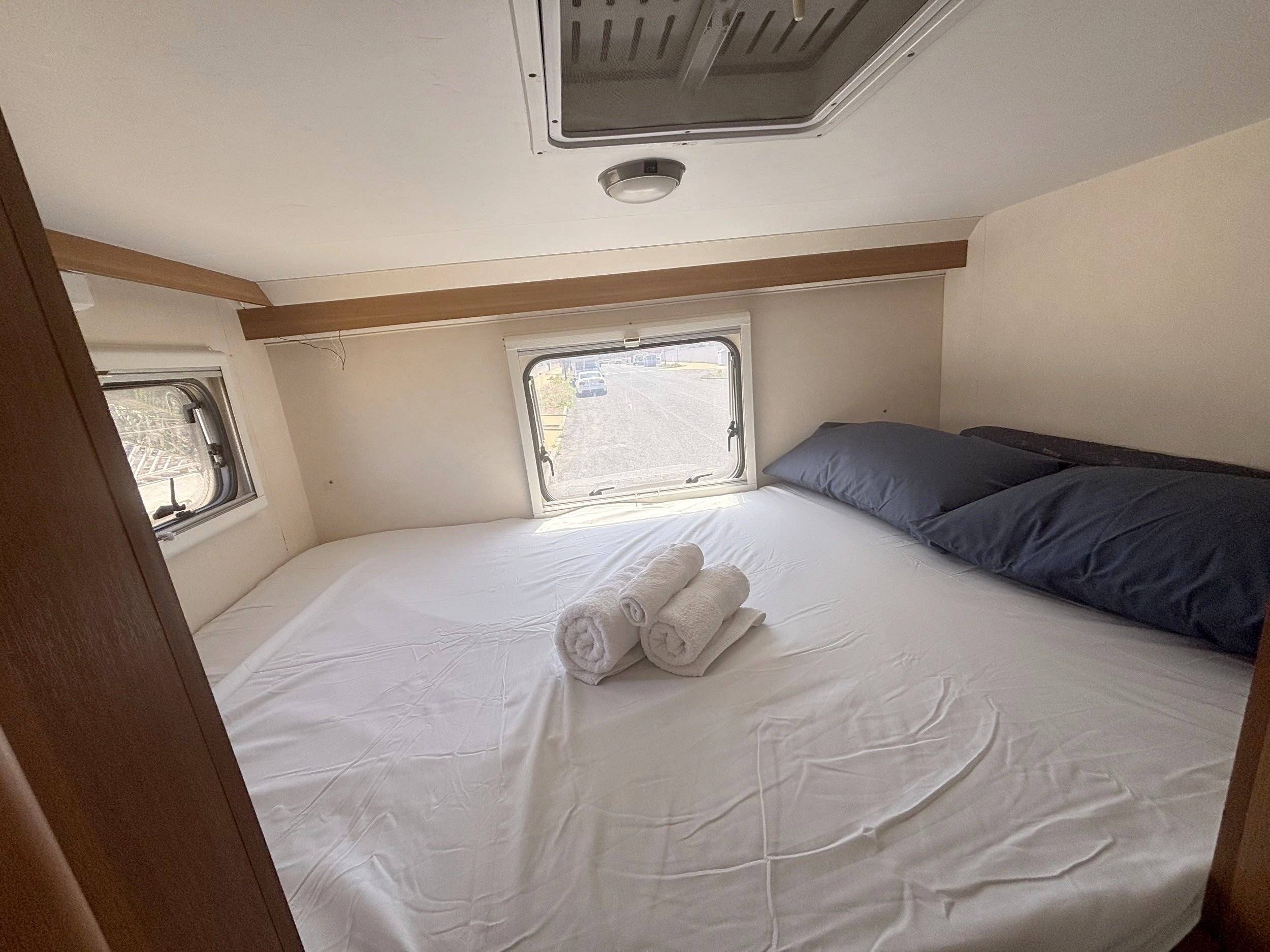 Dormidas Ford Transit 350L - Yescapa