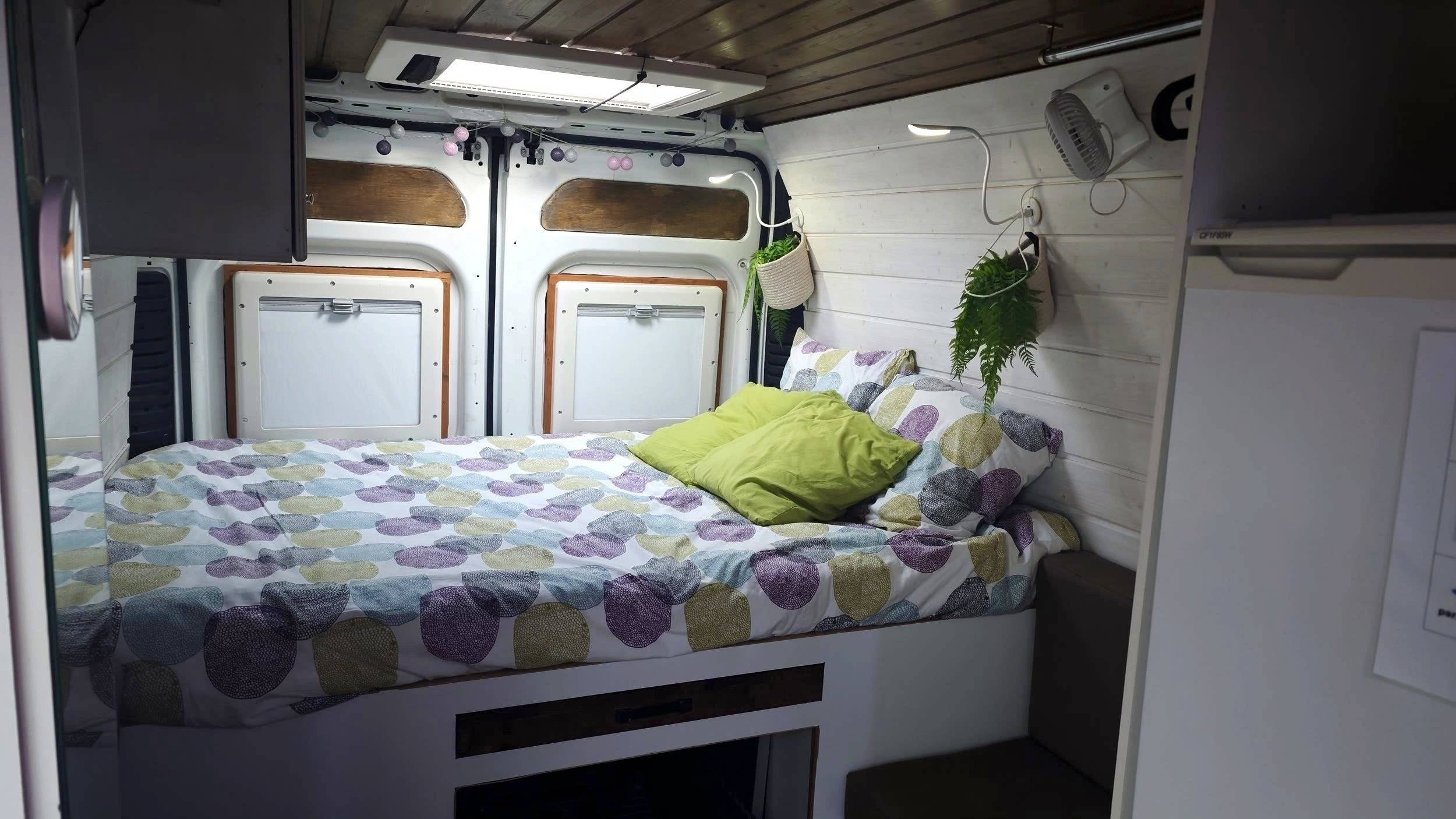 Couchages Peugeot Boxer 2,2 l 130 ch - Yescapa