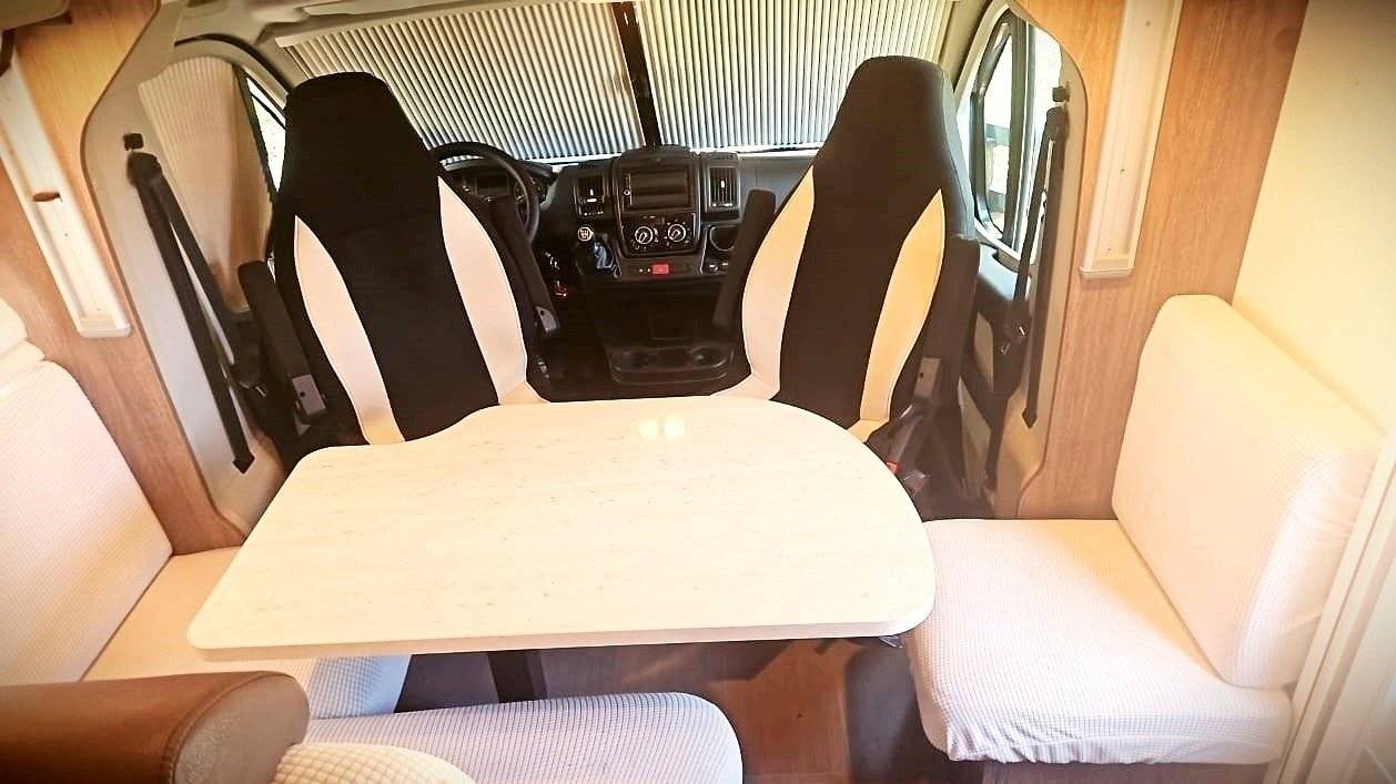 Dinette Fiat - Yescapa