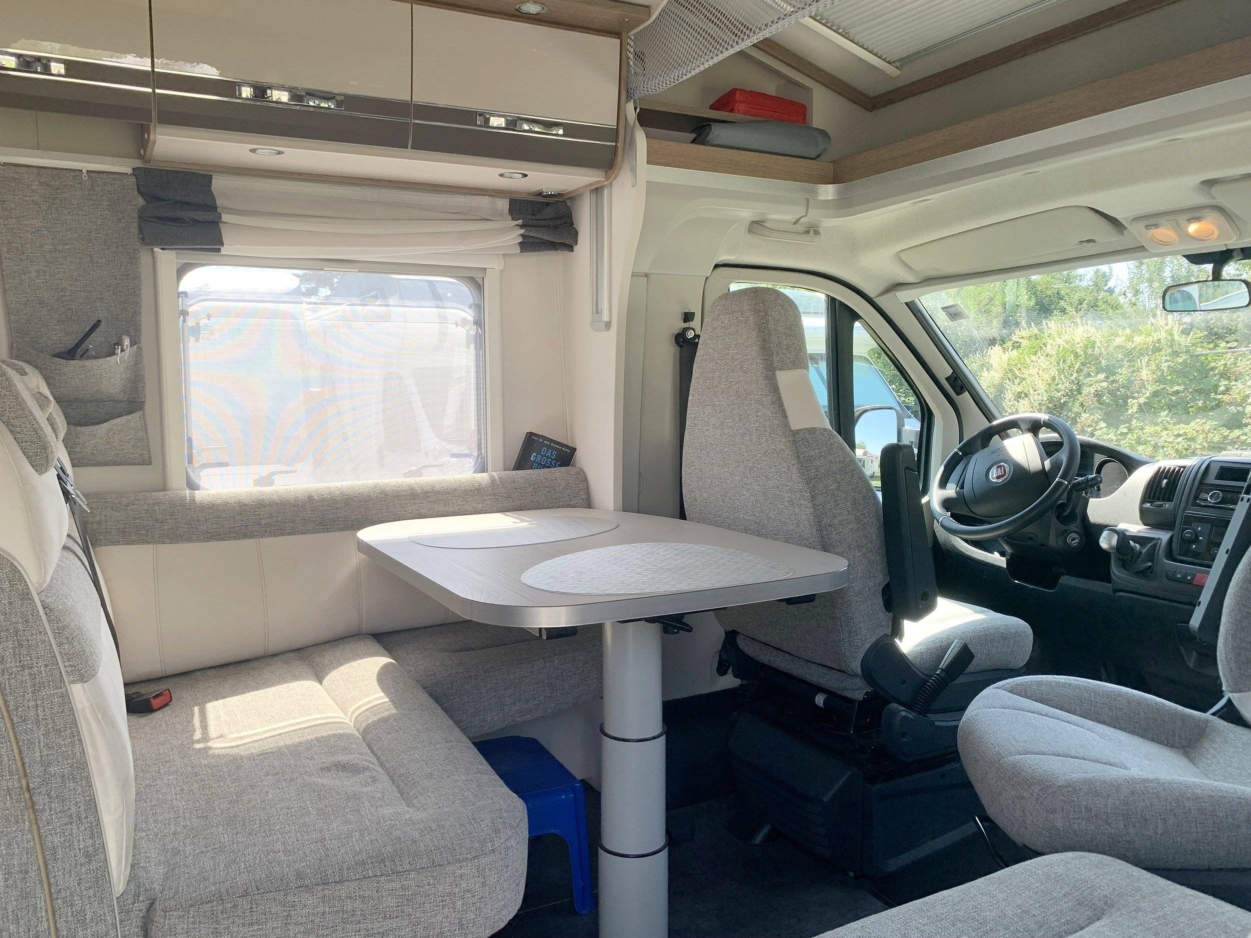 Dining Area Fiat FIAT DUCATO - Yescapa