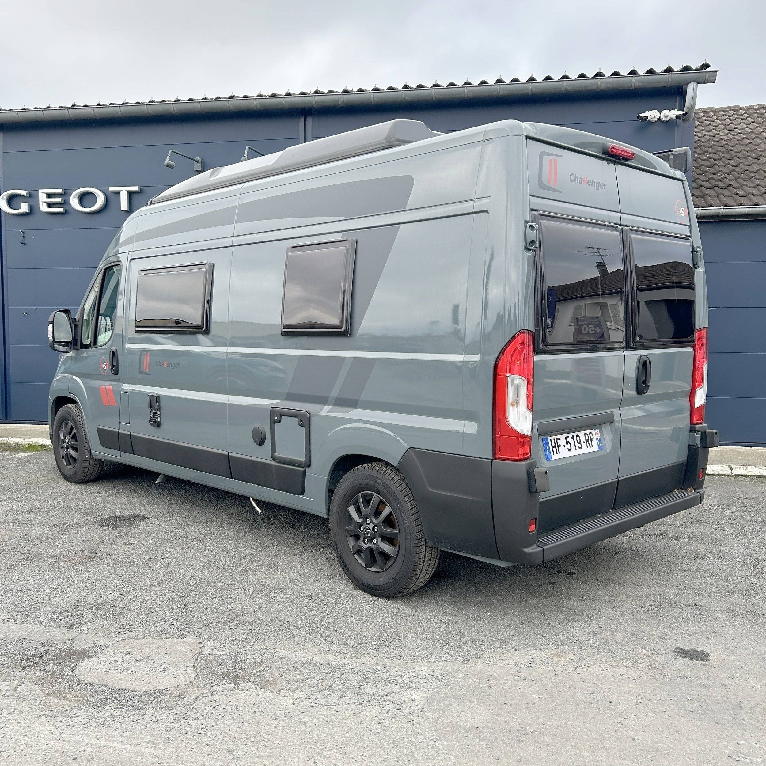 Challenger CHALLENGER F&S