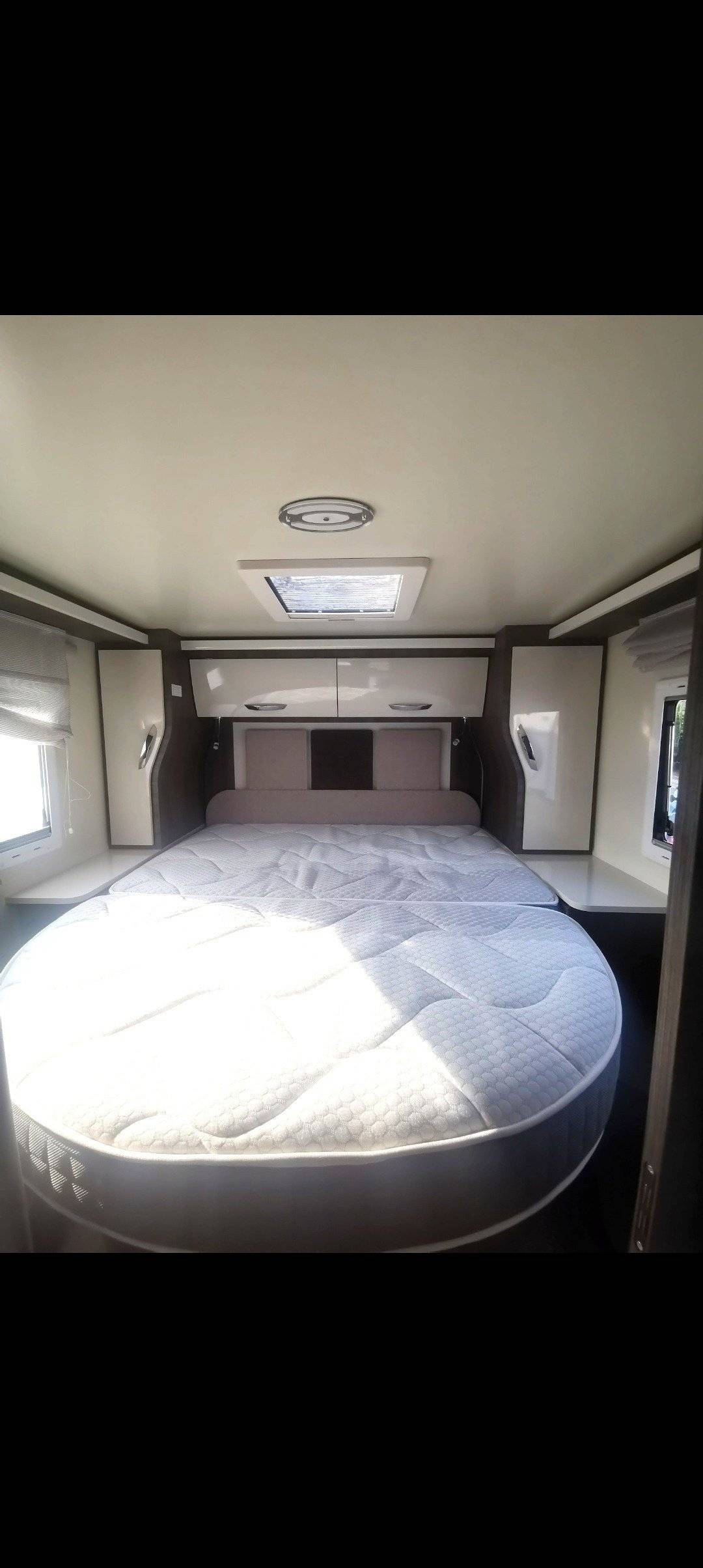 Couchages Fiat Ducato 3,0 l 160 ch - Yescapa