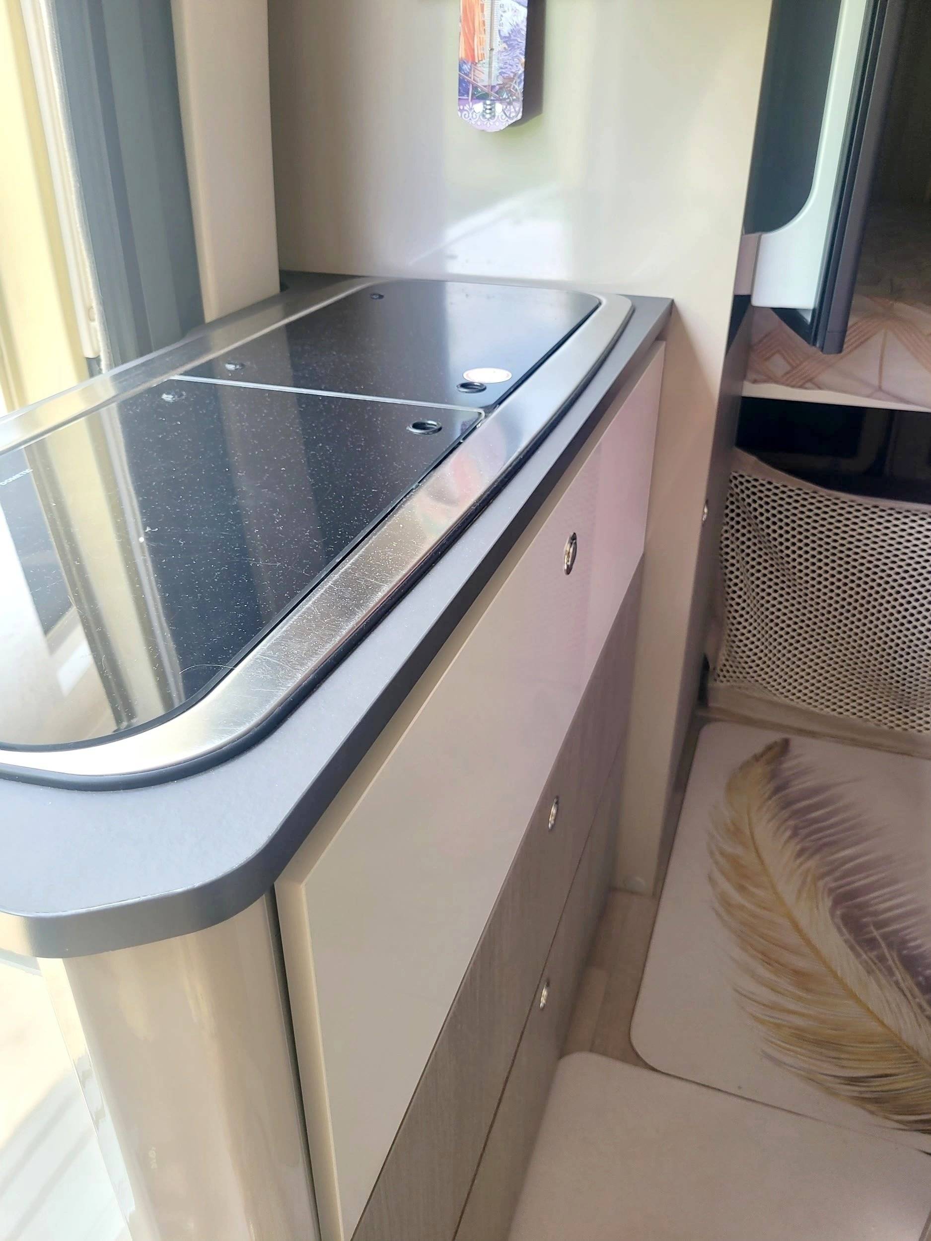 Dining Area Fiat ducato 2.3 multijet 140cv - Yescapa