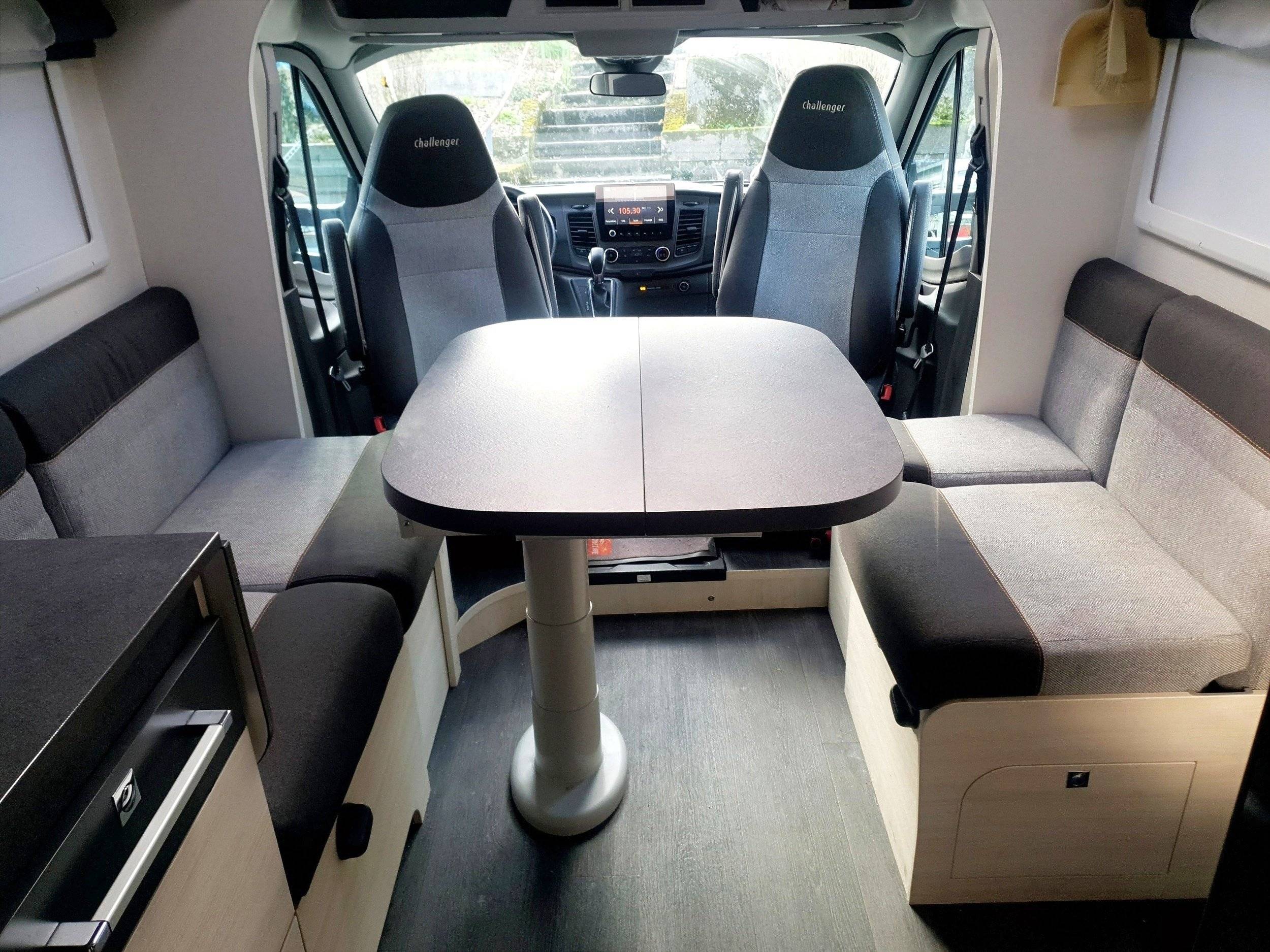 Coin repas Ford ford transit 170 automatique - Yescapa