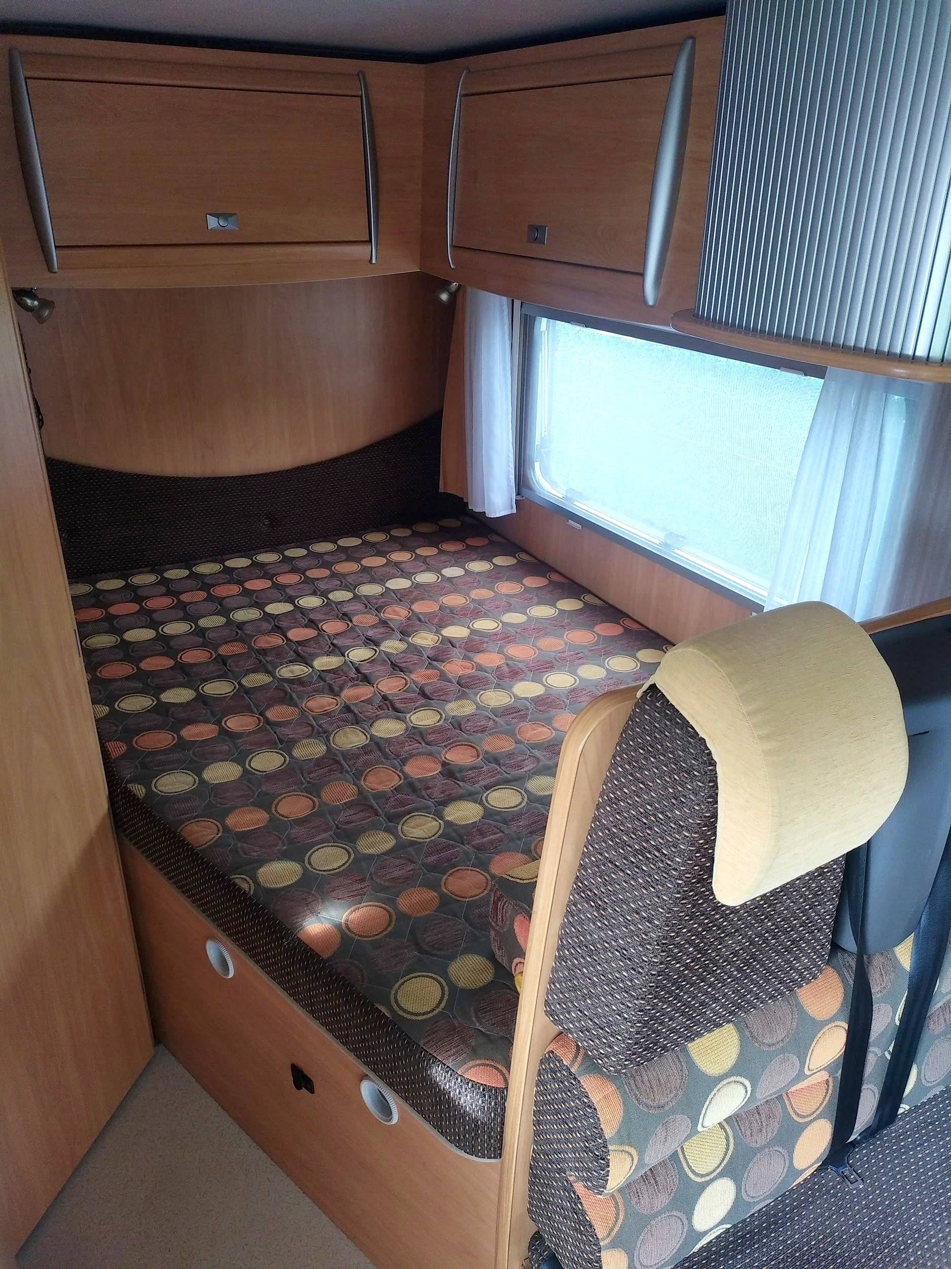 Couchages Ford Transit 2,0 l 130 ch - Yescapa