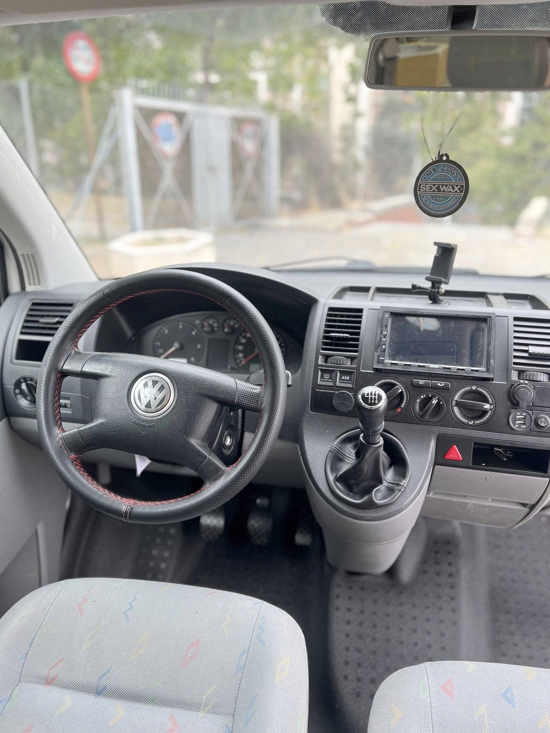 Volkswagen Transporter T5 2.5 TDI