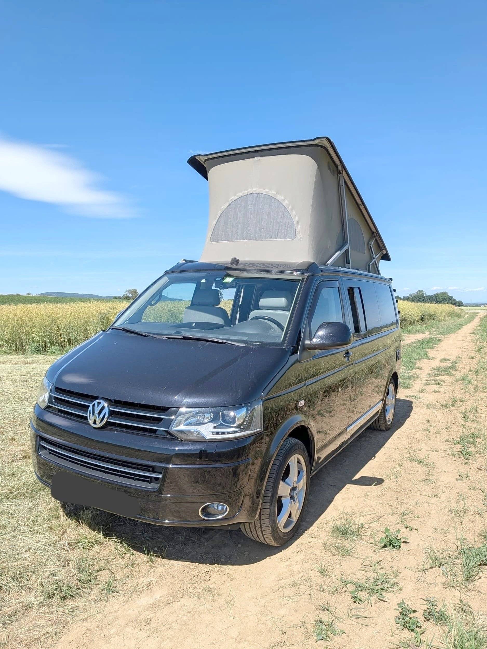 Vista de 3/4 Volkswagen California - Yescapa