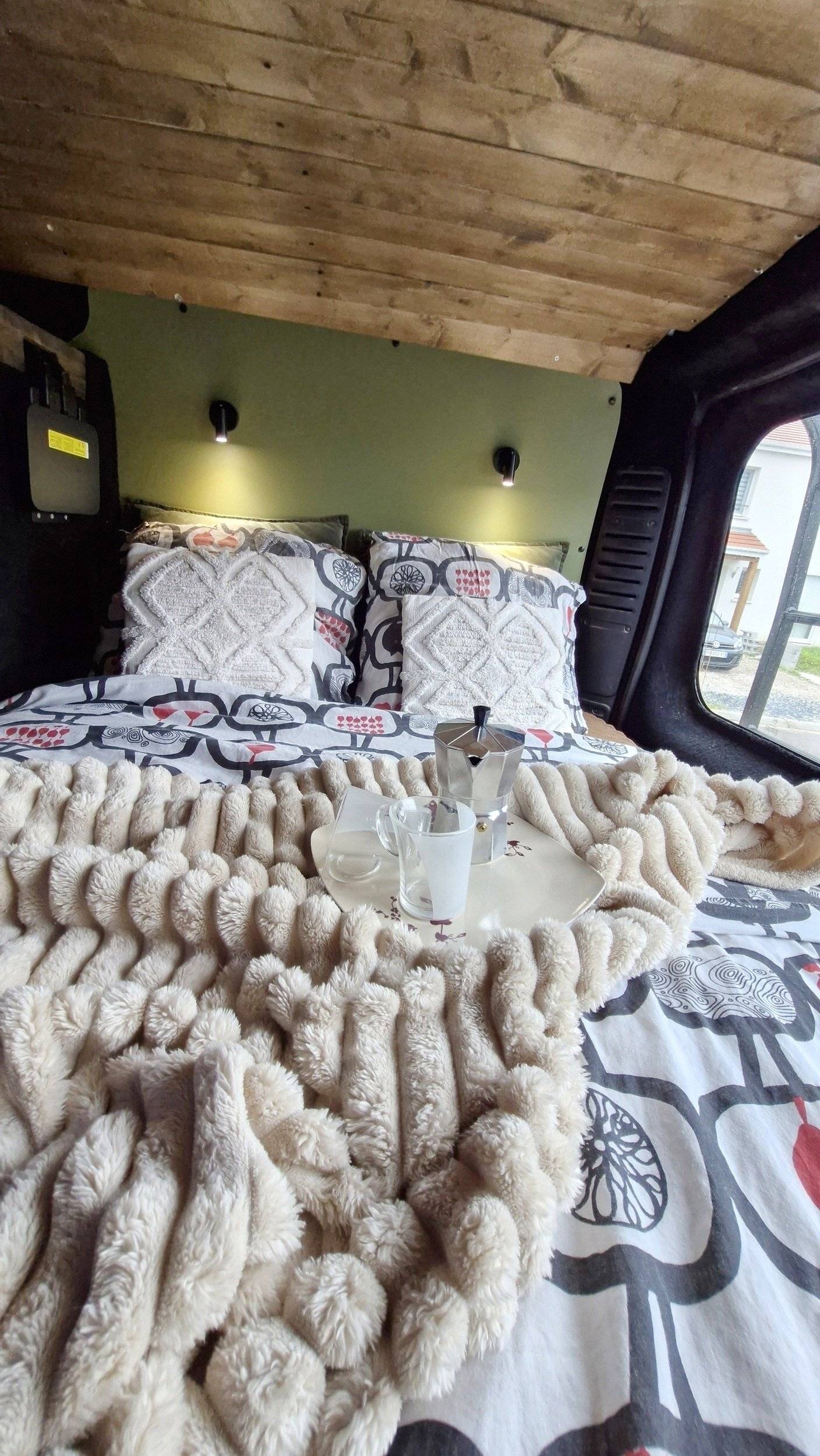 Berth Citroën Jumper 2,2 l 110 ch - Yescapa