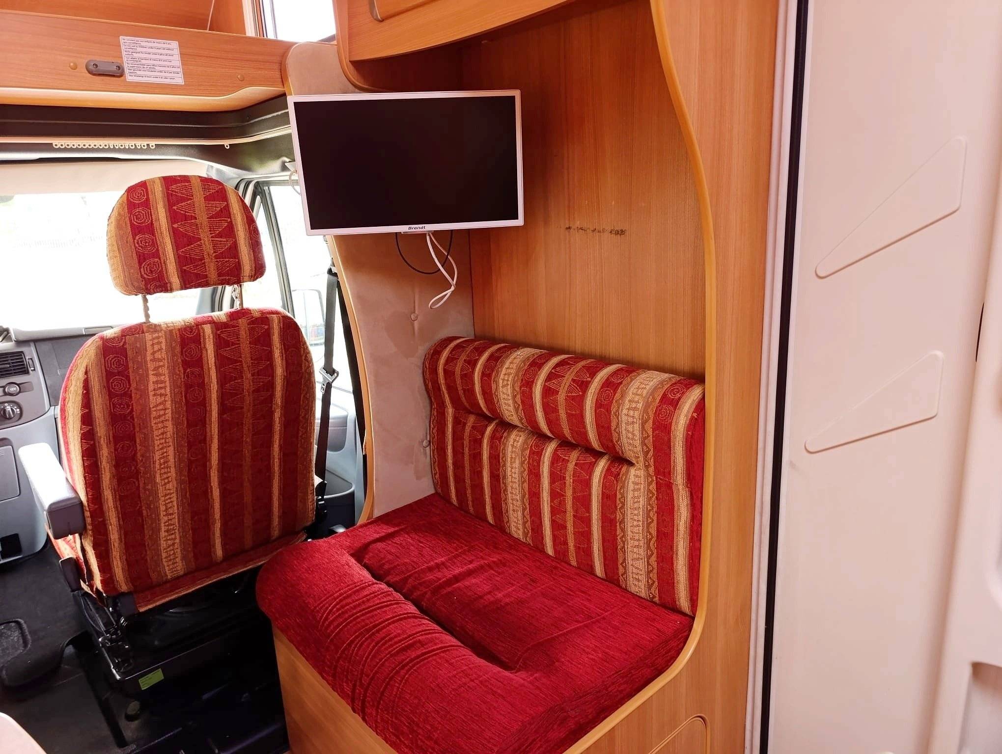 Angolo cucina Ford ford transit - Yescapa