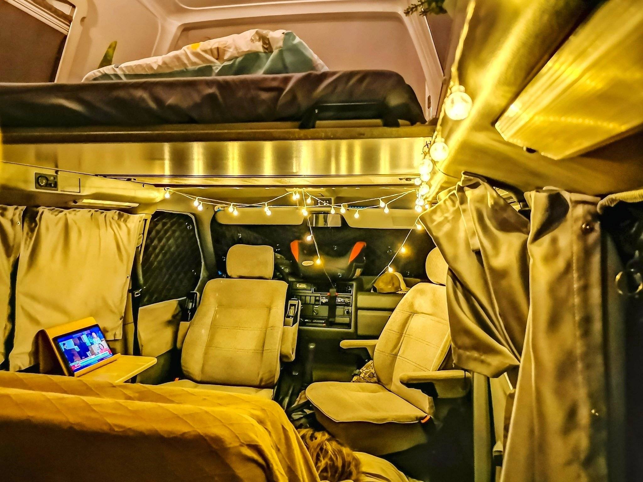 Plazas en cama Volkswagen T4 westfalia 2.4 diésel - Yescapa
