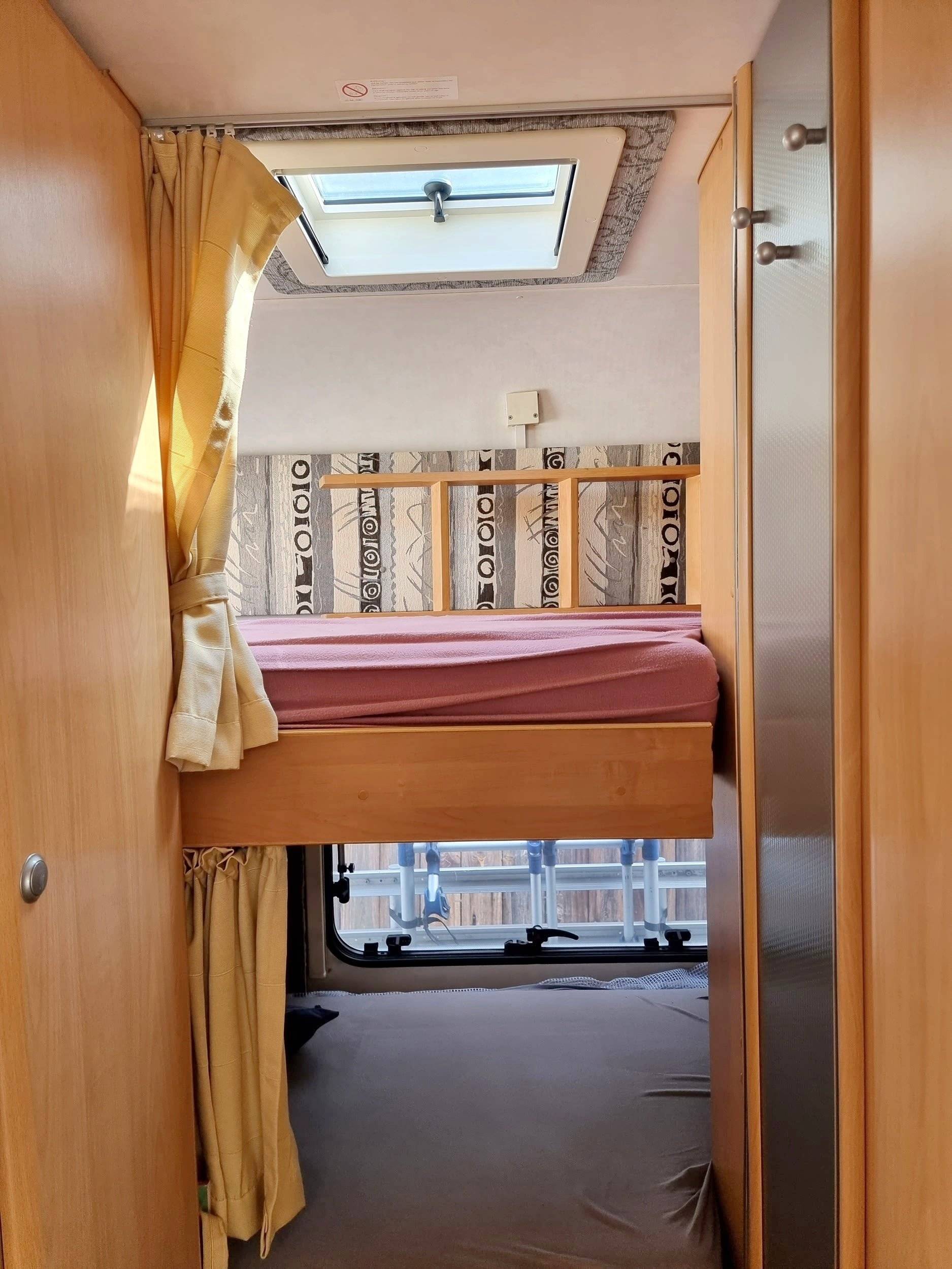 Hymercar Campswing 594