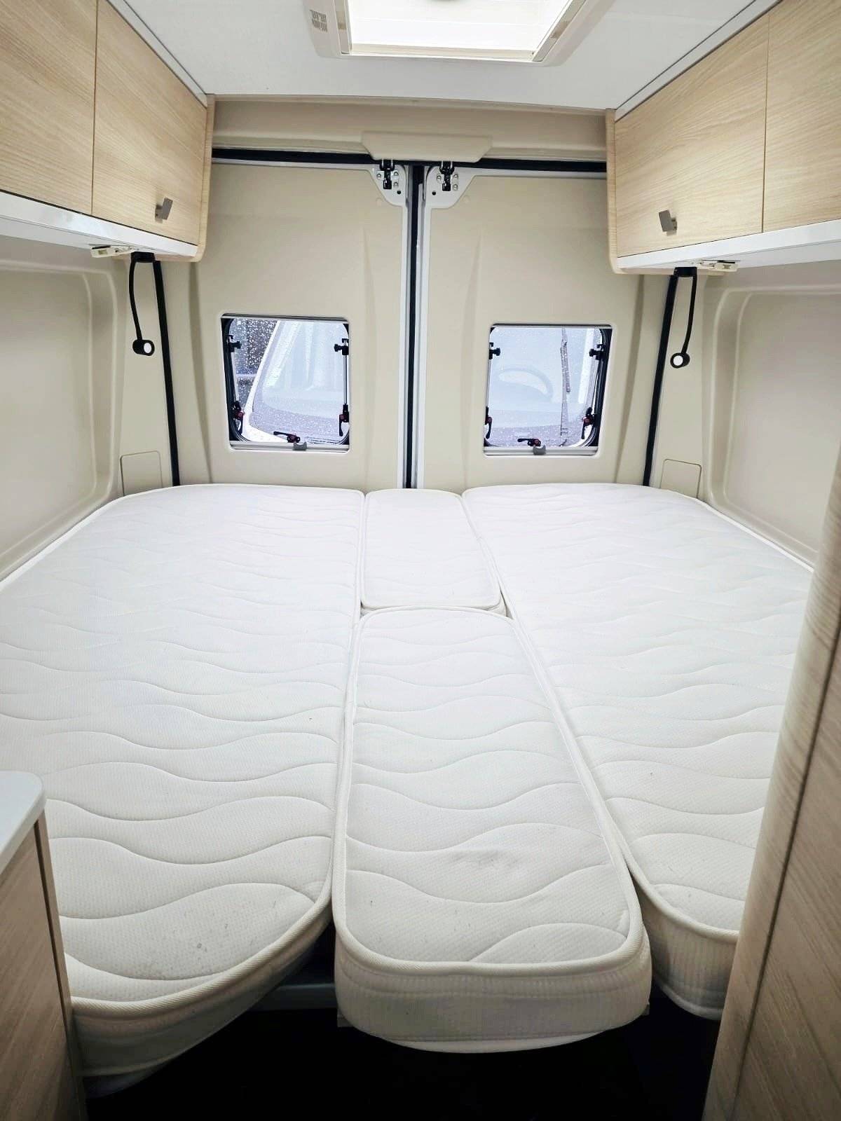 Berth Fiat Ducato - Yescapa