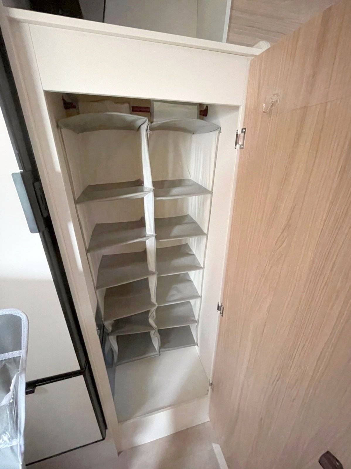 Comedor Ford Transit - Yescapa