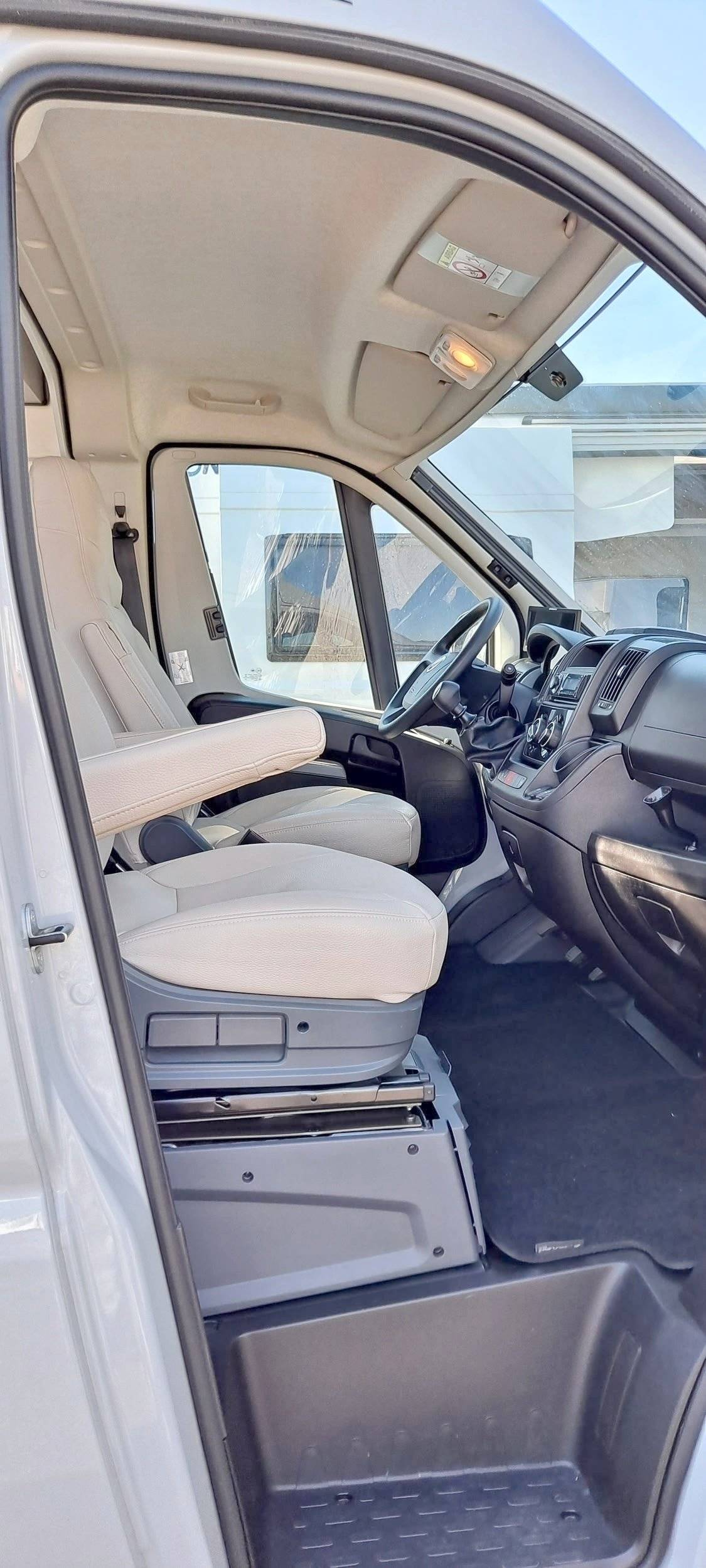 Font Vendôme Leadervan Duo