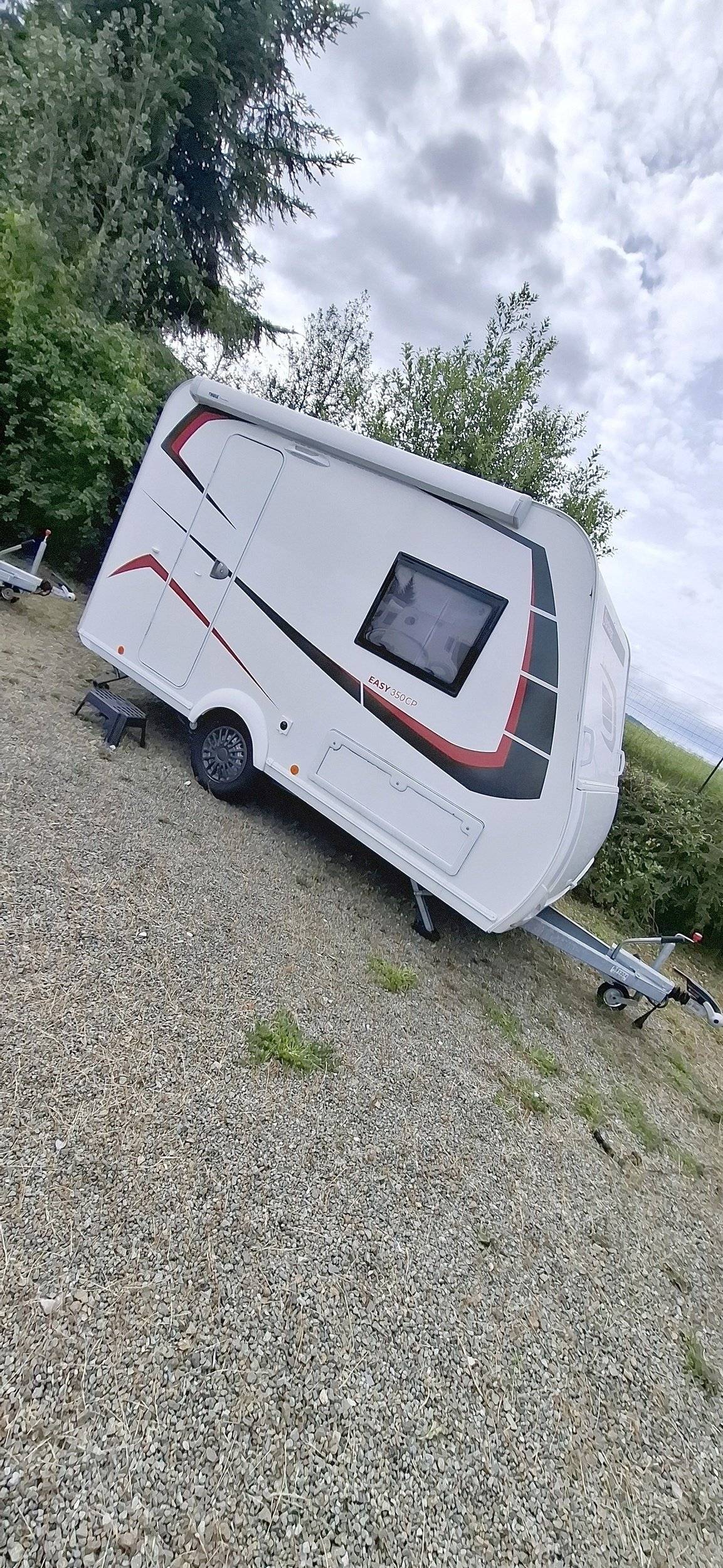 Vue avant de 3/4 Fiat - Yescapa