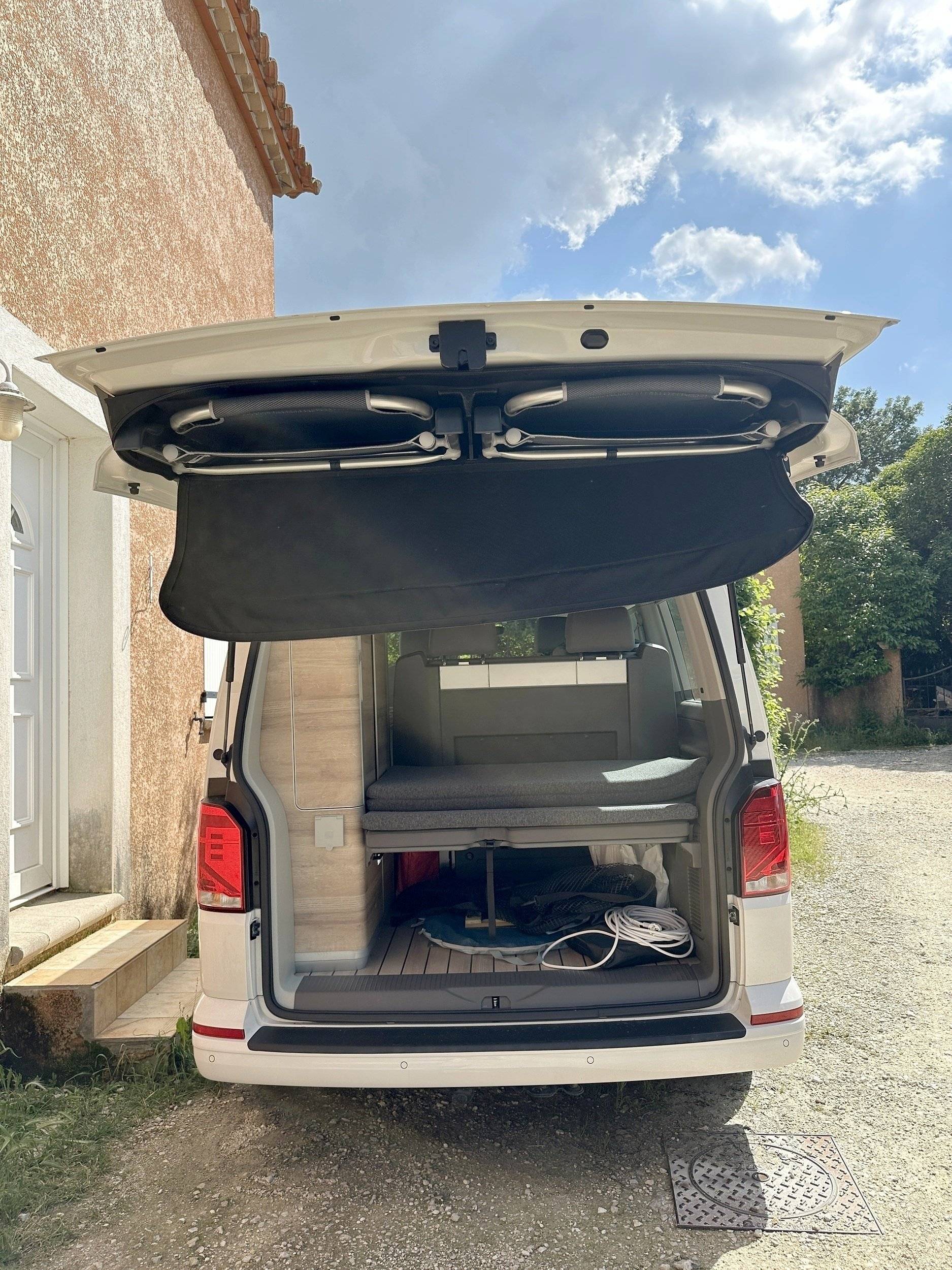 Volkswagen Volkswagen T6.1 California Coast