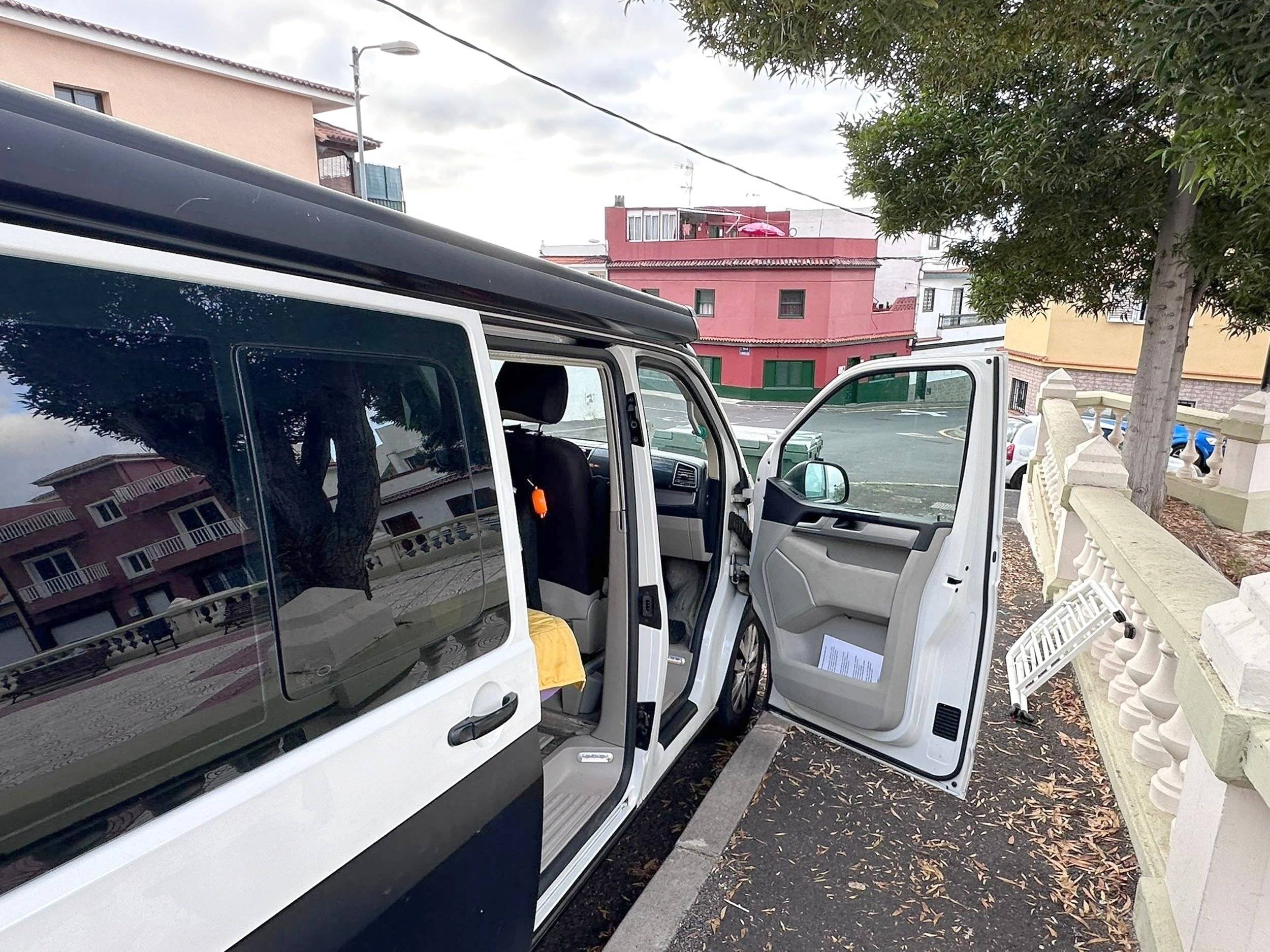 Volkswagen T6 California Coast