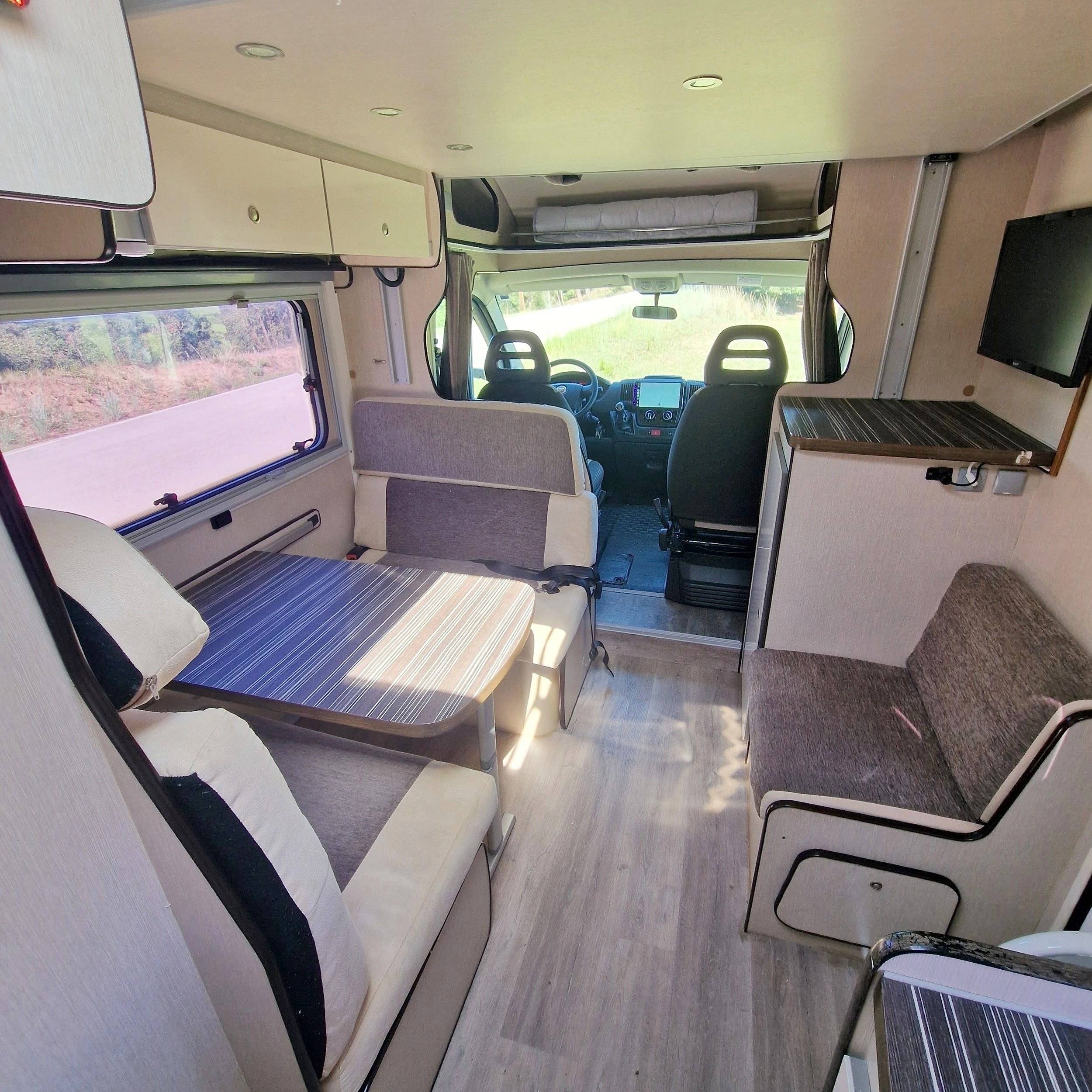 Dinette Fiat Fiat Ducato Multijet 2.3 130CV - Yescapa