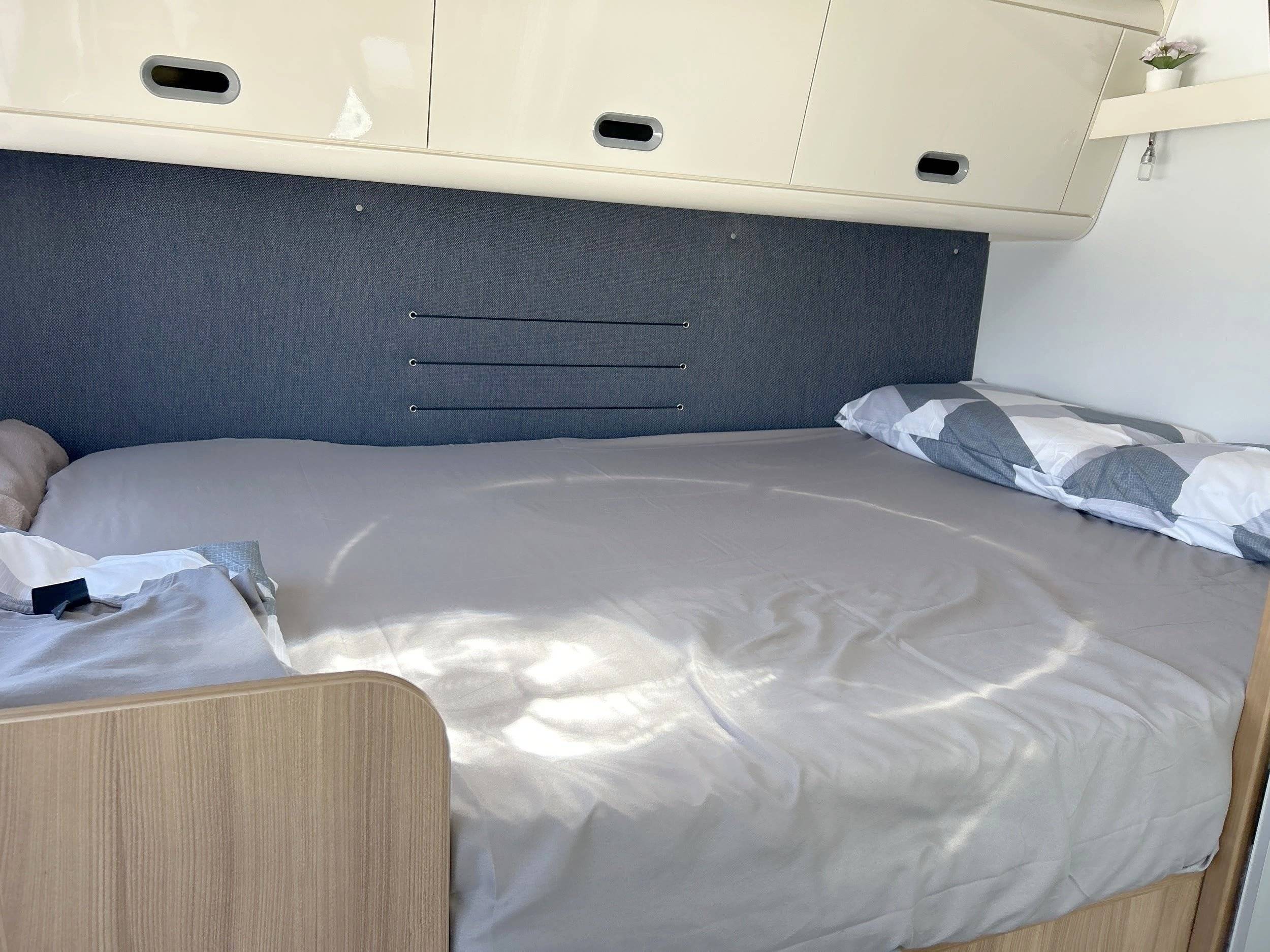 Berth Fiat ducato 2.3 140 bva 9 speed - Yescapa