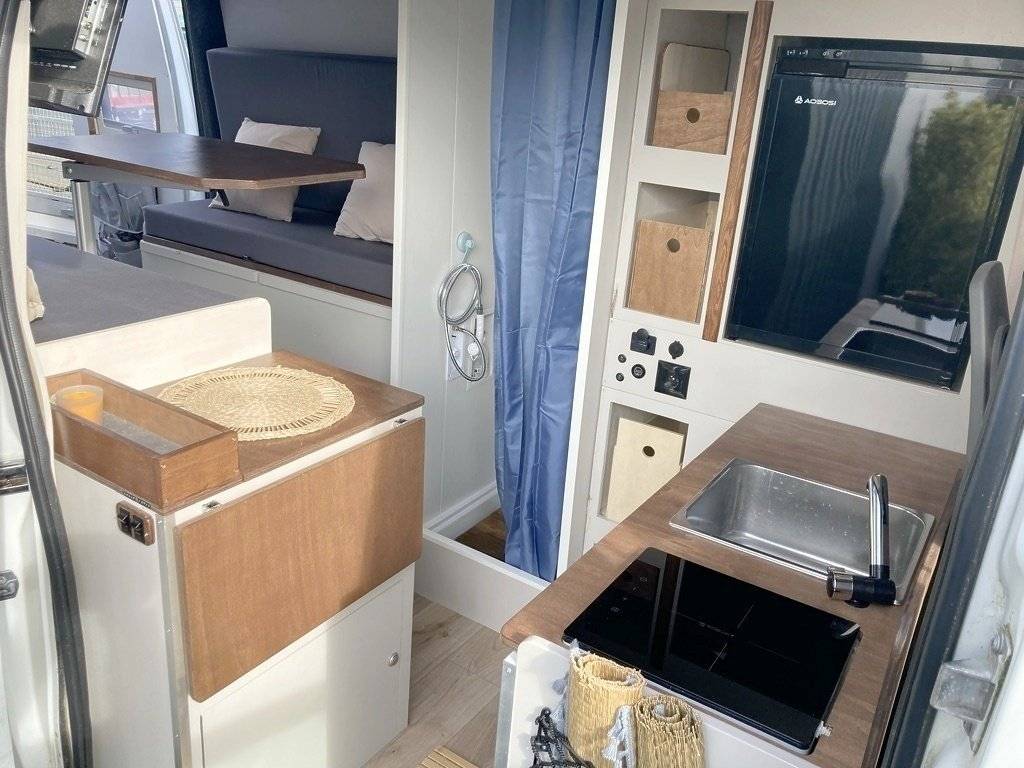 Mobilier Nomad Master 2,3 l 125 ch