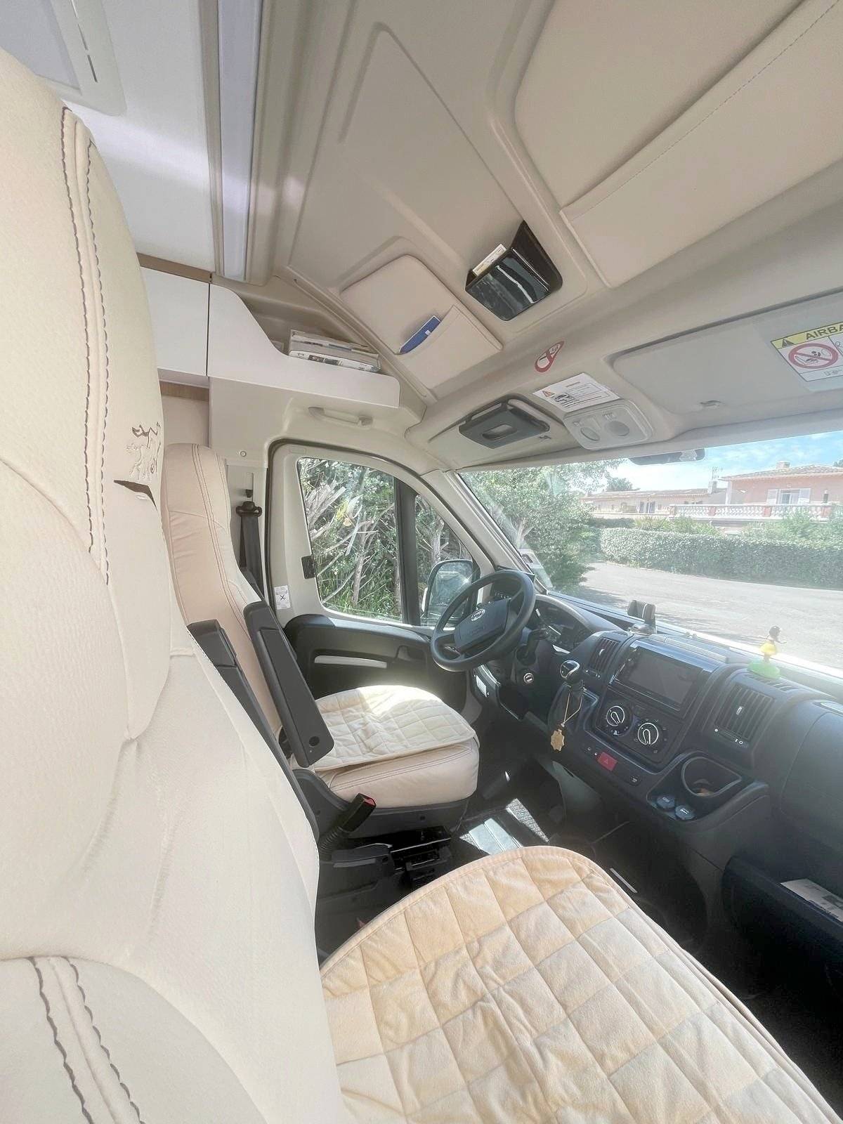 Mclouis Van 3 Menfys