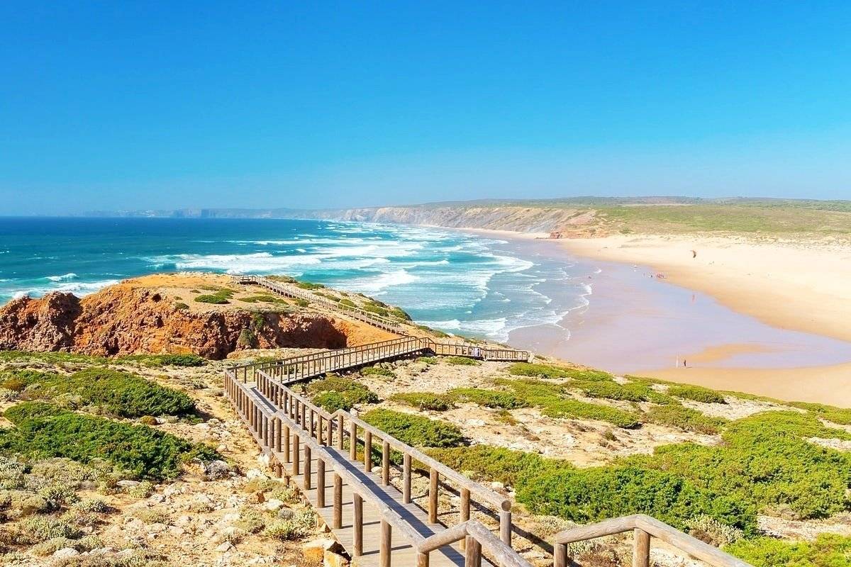 VW T4 Insurance &amp; All KM incl | MyVan Portugal