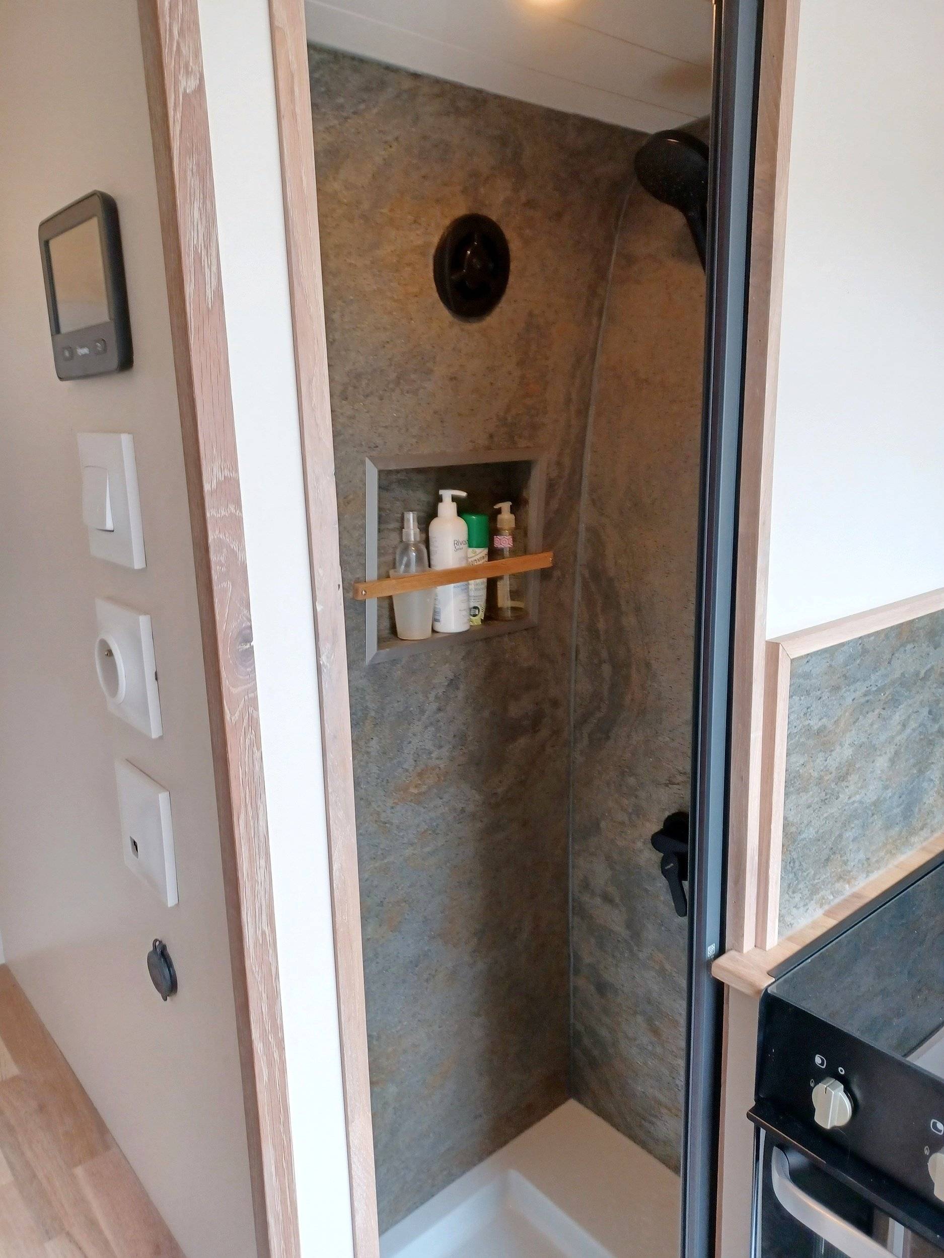 3 C Cartier/Brisebras Atalante