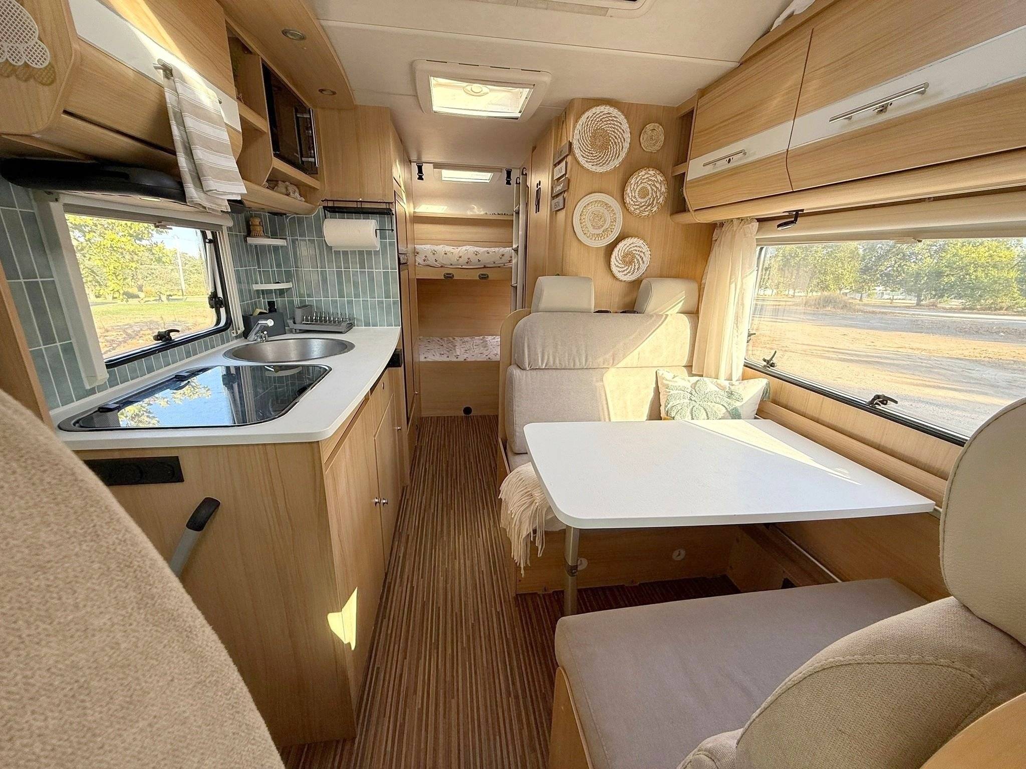 Comedor Fiat Fiat Ducato 150 CV - Yescapa