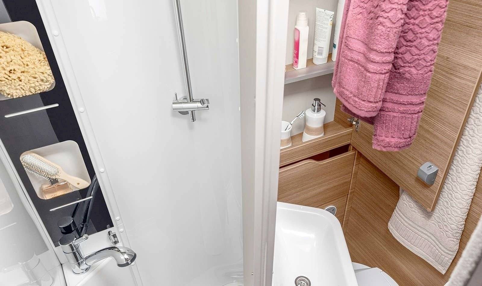 Knaus Van Ti + 650 Meg Platinum Selection