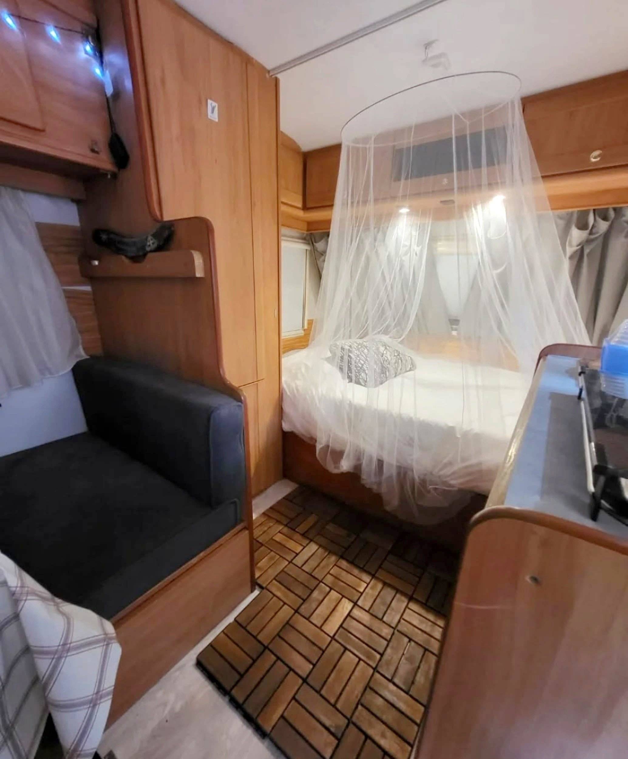 Kitchenette  - Yescapa