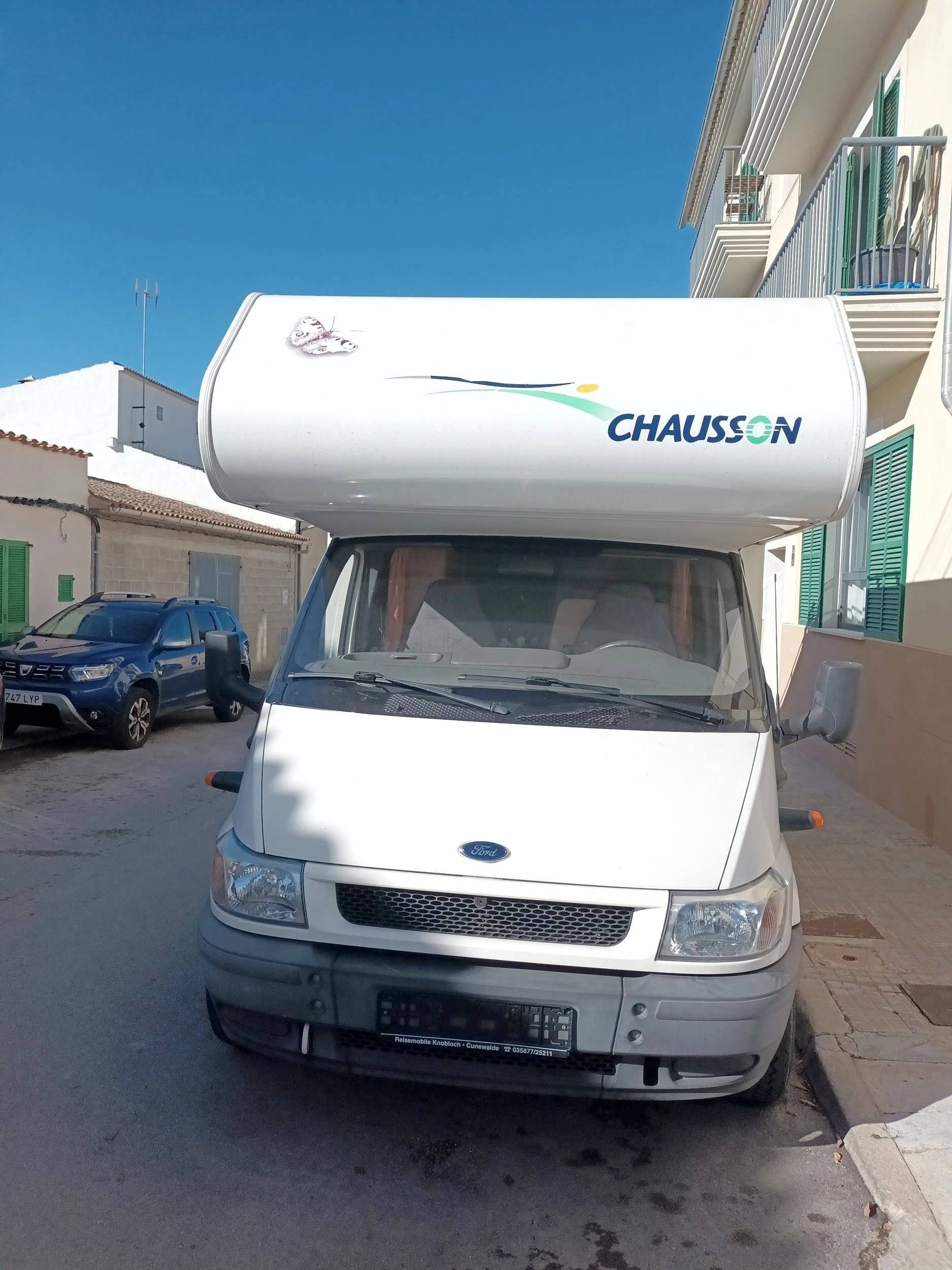 Voorkant 3/4  - Yescapa