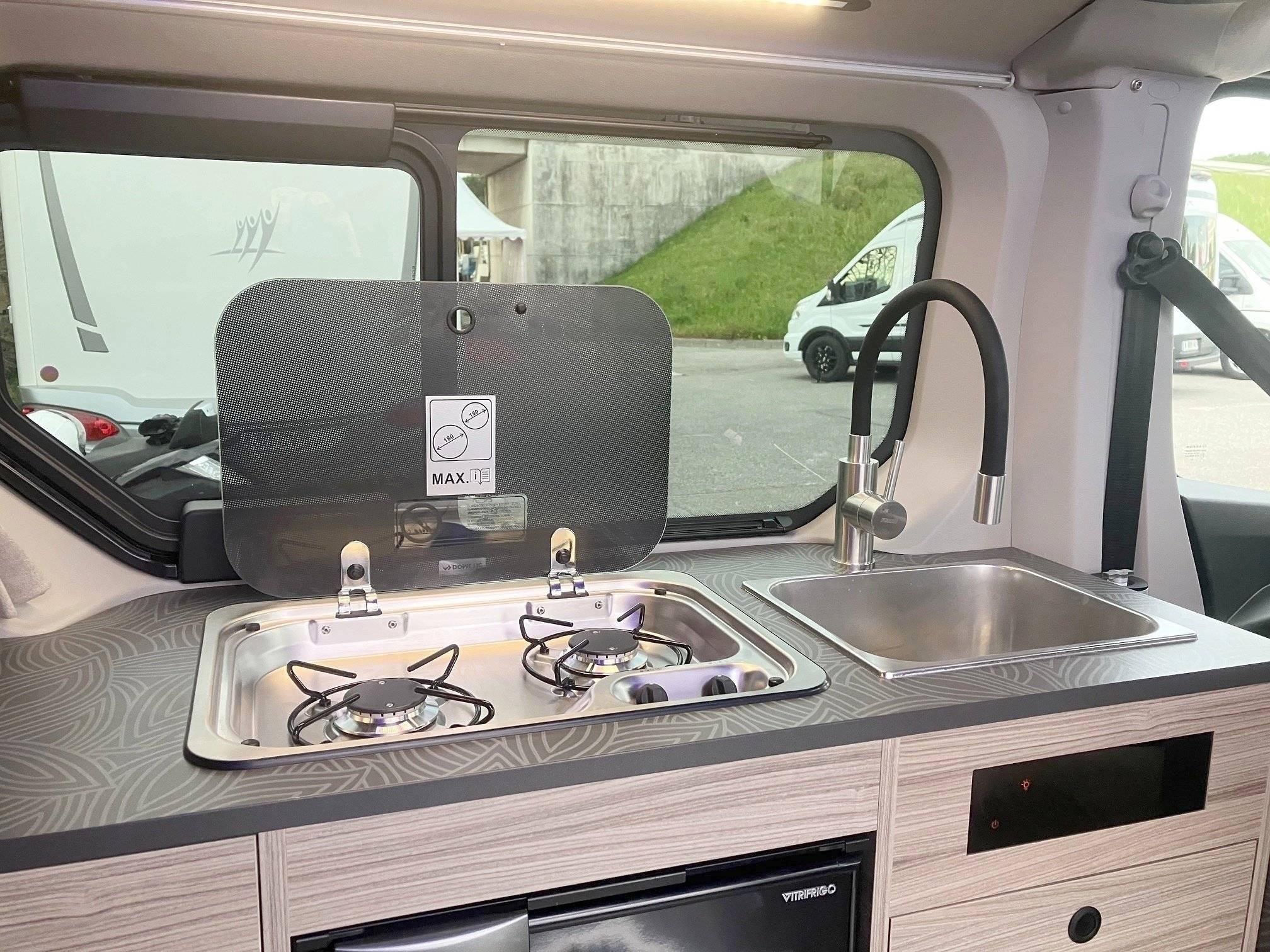 Coin cuisine Renault Renault Trafic 150cv Boite auto - Yescapa