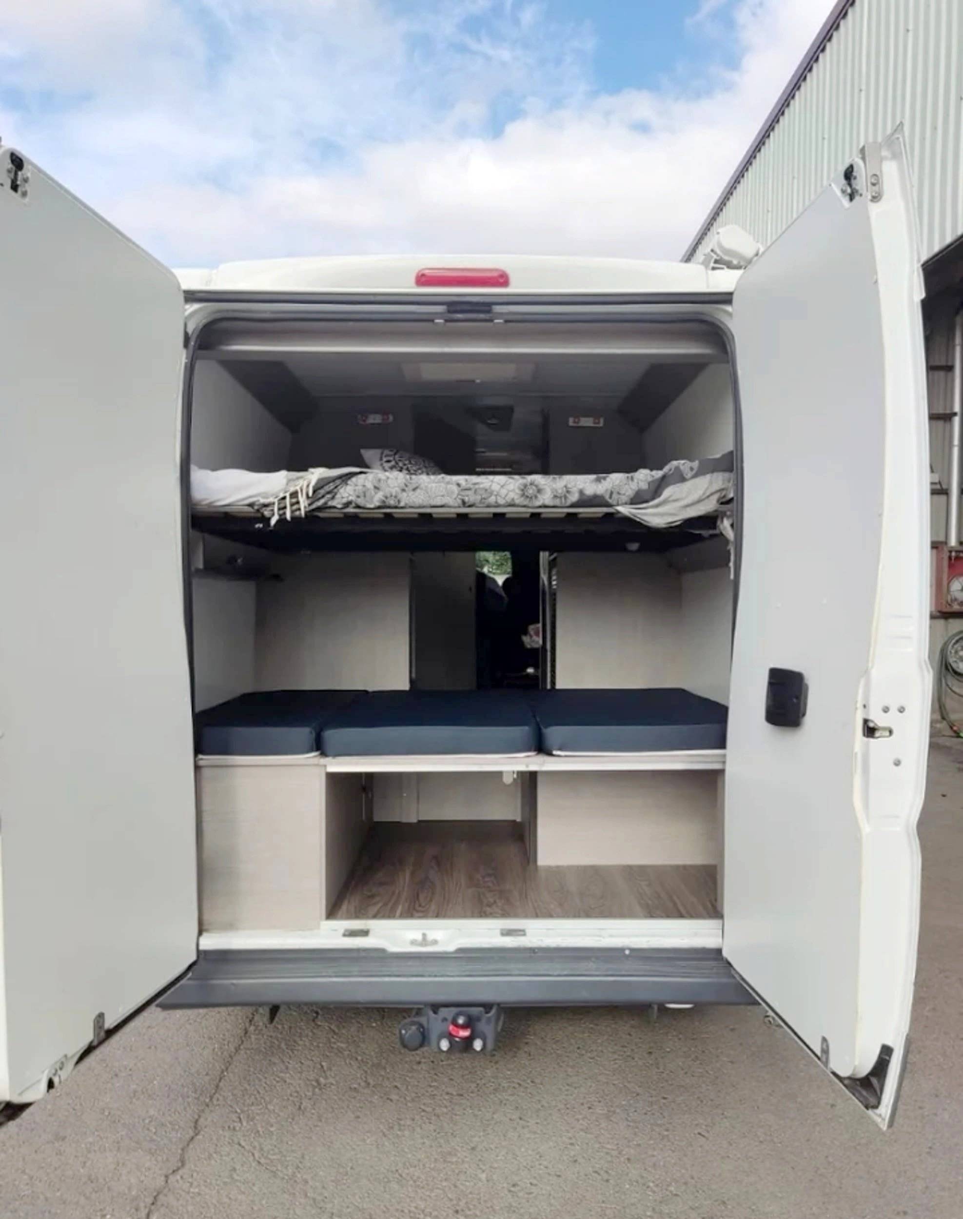 Peugeot Boxer 2,2 l hdi 130 ch