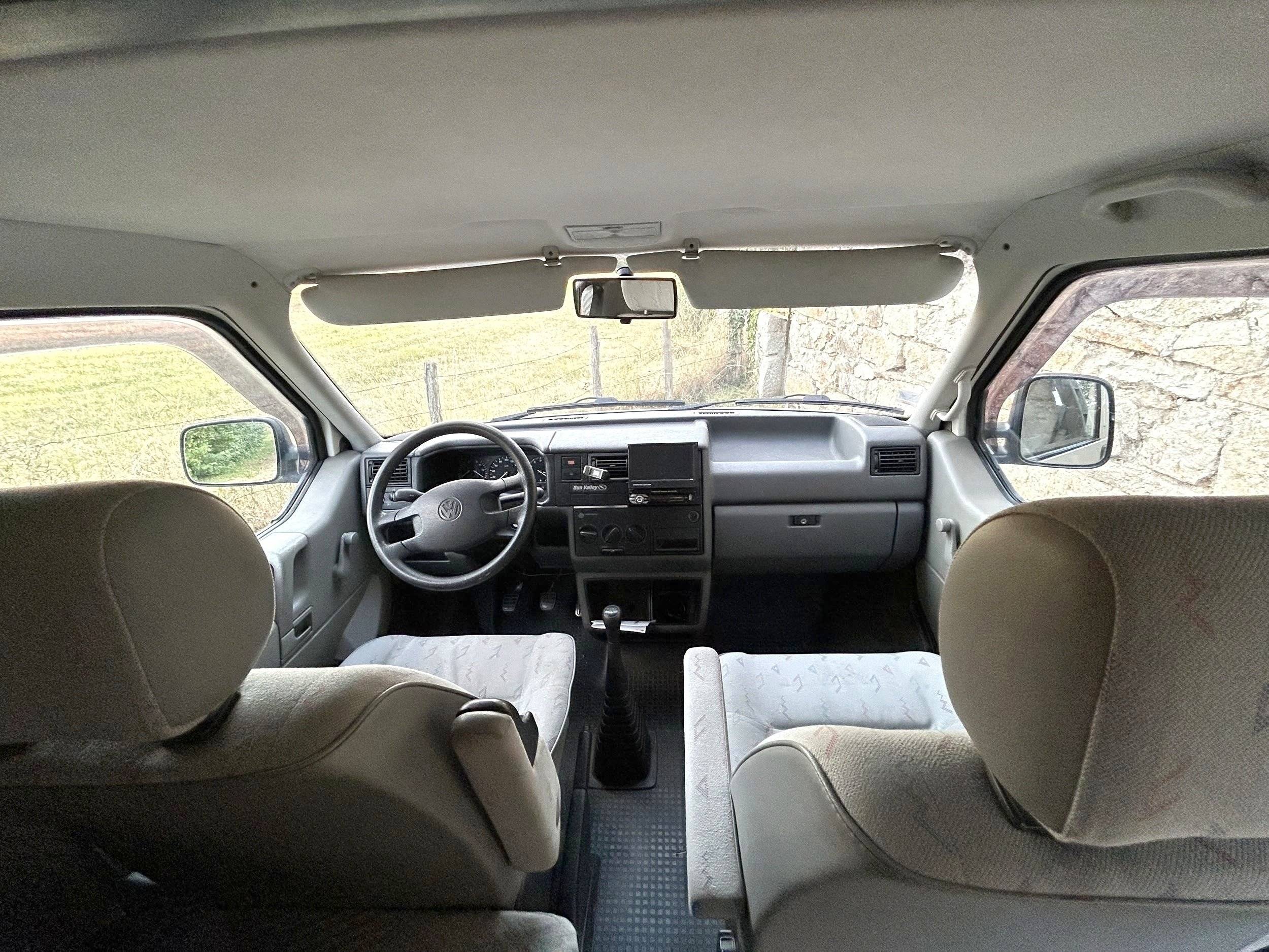 Volkswagen Transporter T4 2.4D