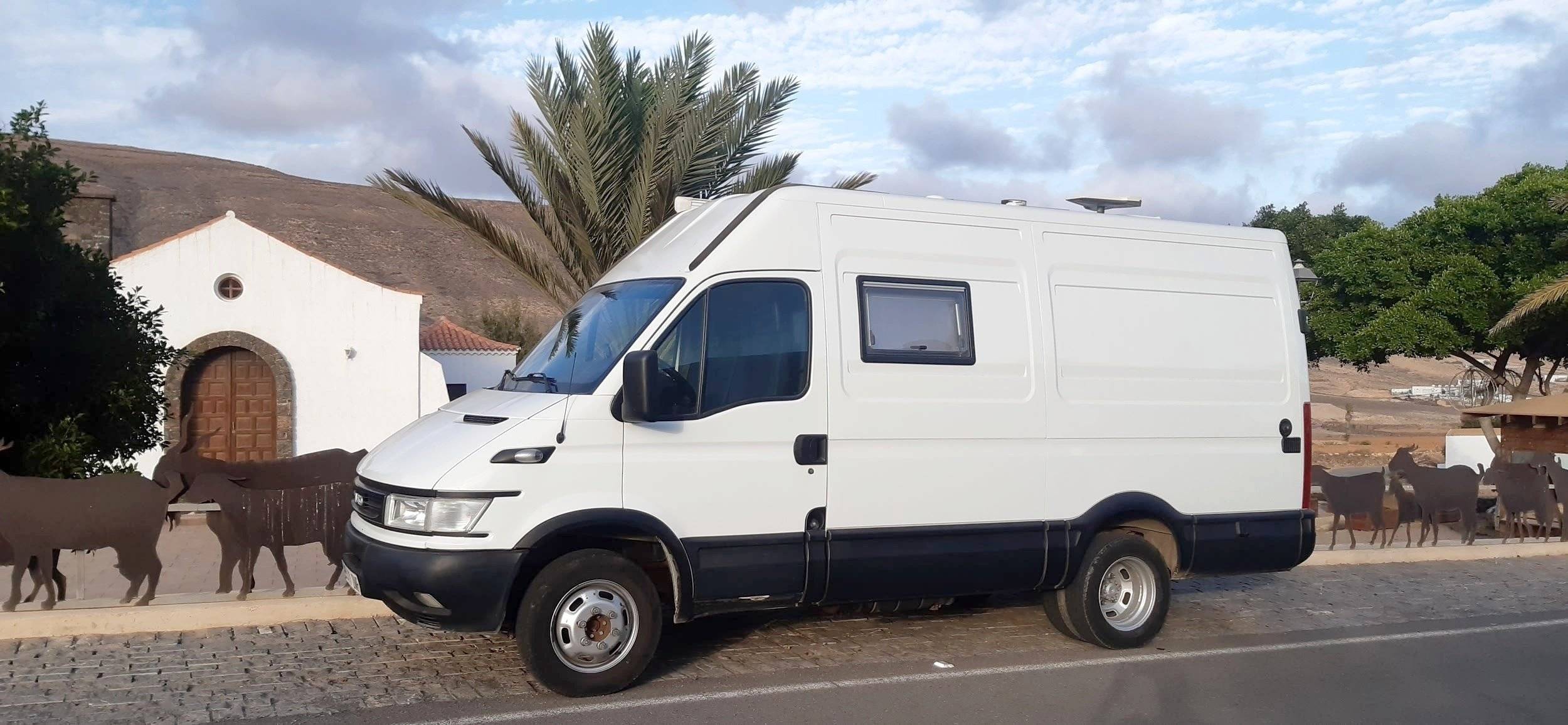 Camper Track Van