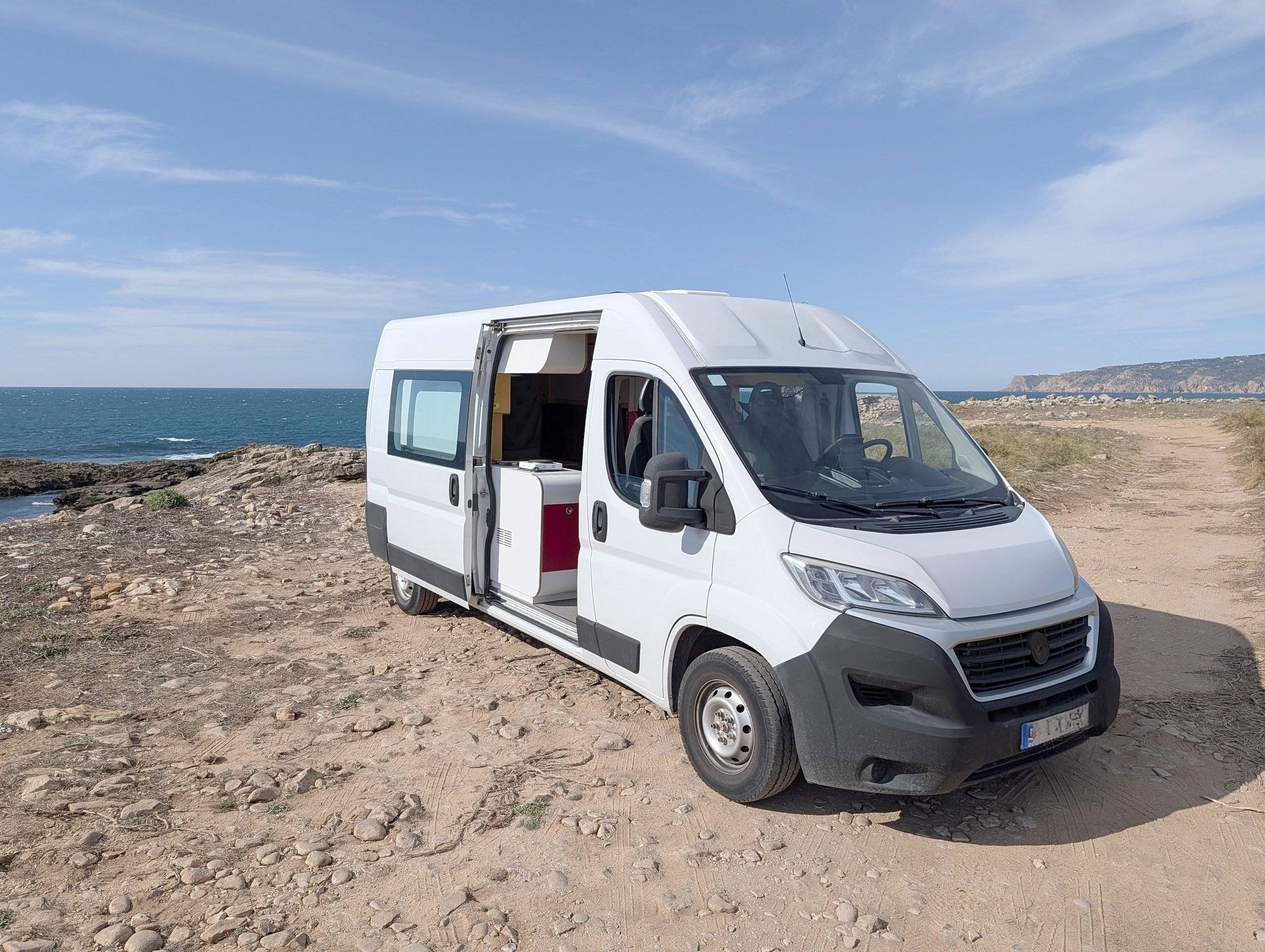 Vue avant de 3/4 Fiat Fiat - Yescapa
