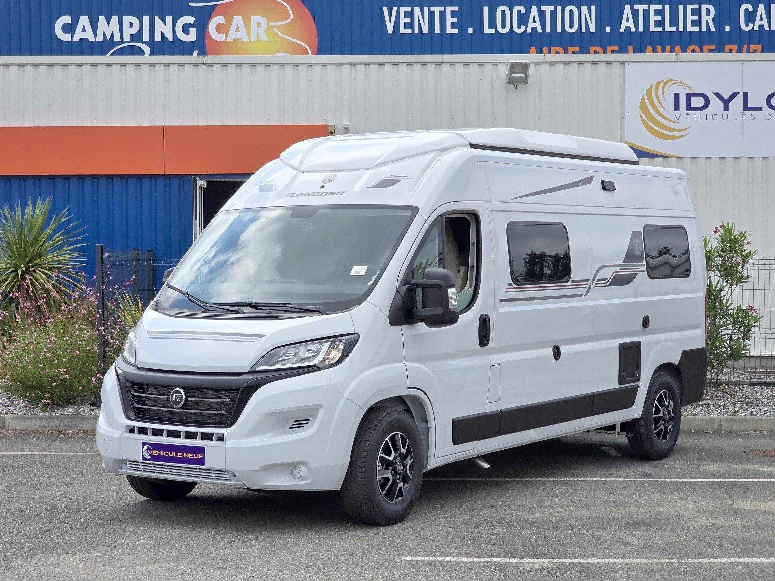 Vista de 3/4 Fiat 2,3 l 130 ch - Yescapa