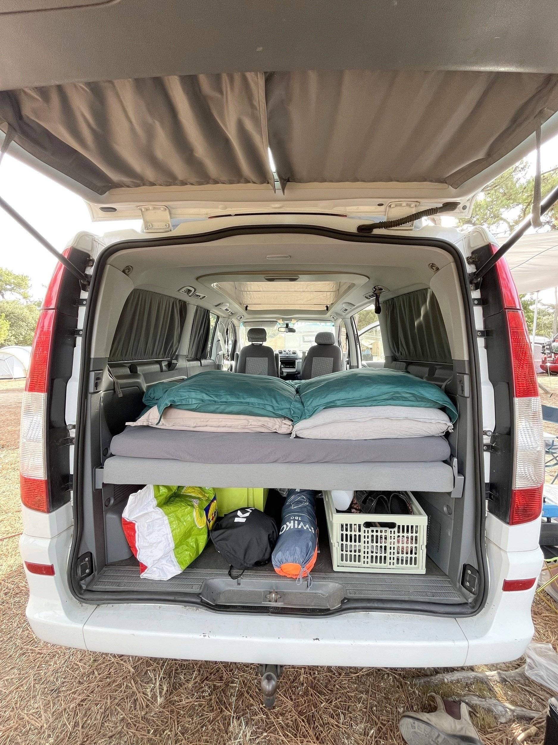 Berth Mercedes Mercedes viano - Yescapa