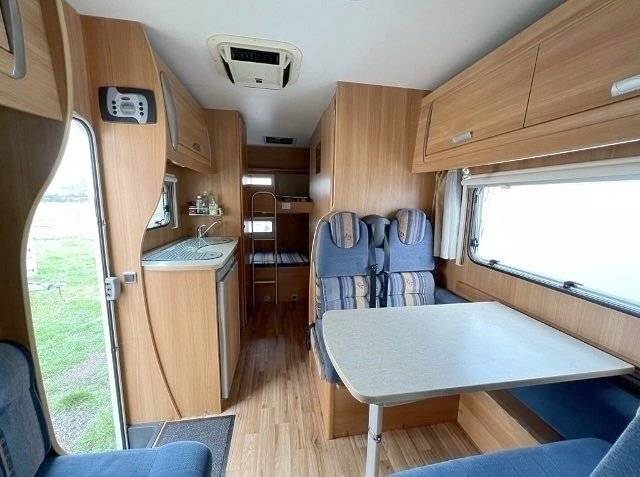 Challenger Transit 2,2 l 125 ch