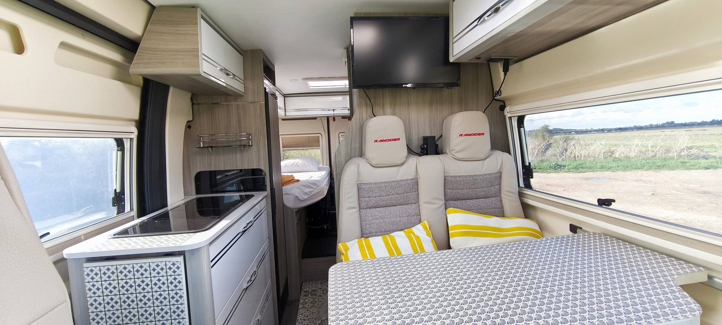 Dinette Fiat Fiat Ducato 2.2 Multijet 140 cv - Yescapa