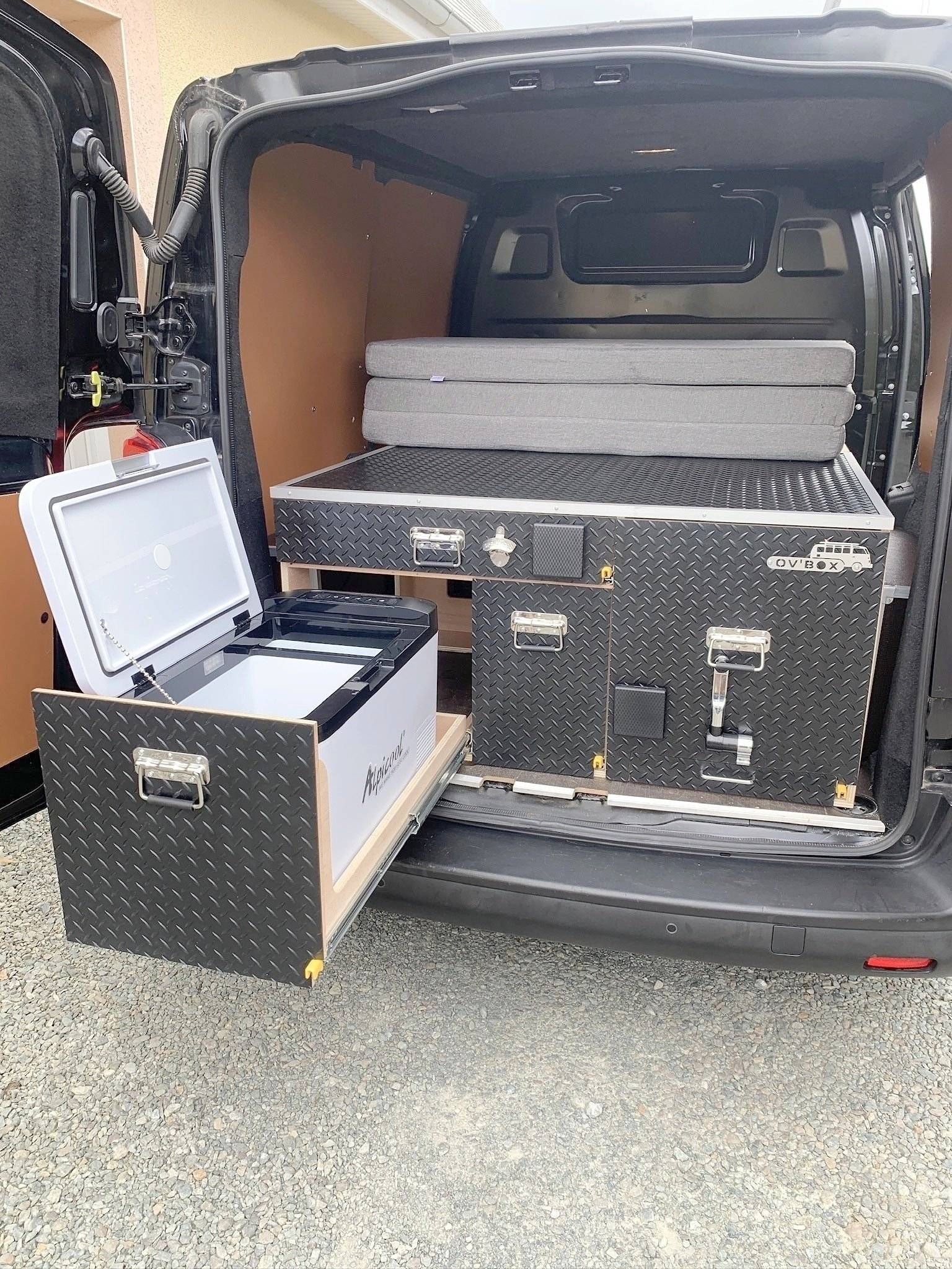 Kitchenette Citroën Jumpy 2,2 l 120 ch - Yescapa