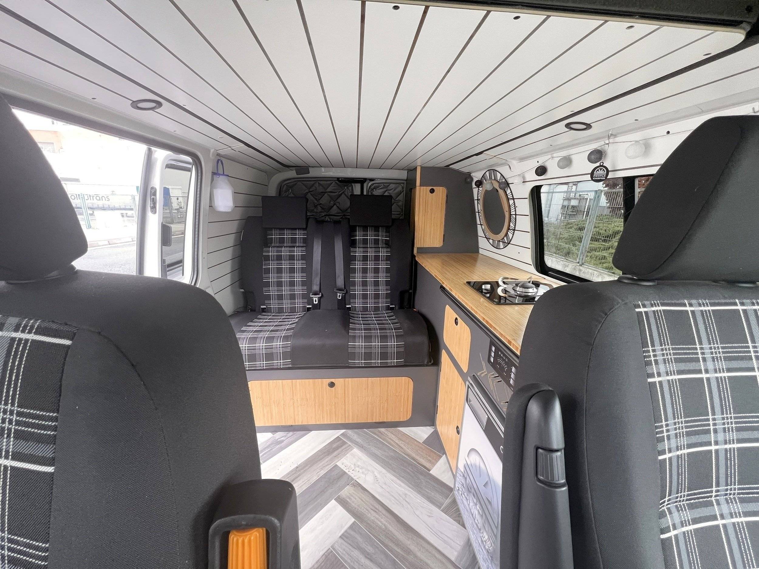 Slaapplaatsen Volkswagen Transporter T6 2,0 l 150ch - Yescapa