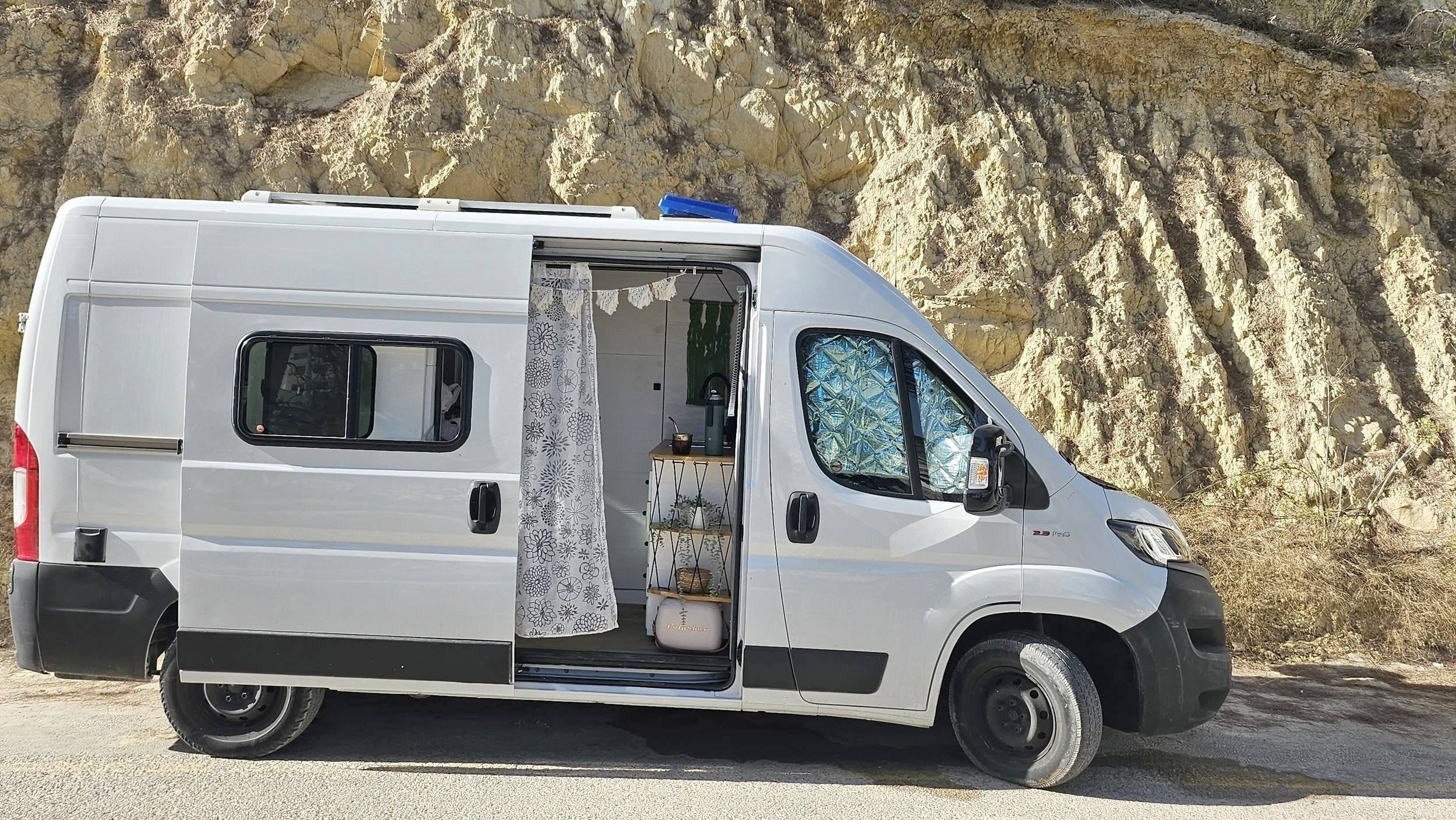 schräge Vorderansicht Fiat Fiat ducato - Yescapa